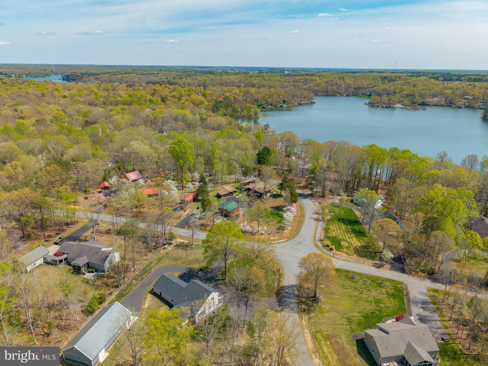OAK LANDING - Residential