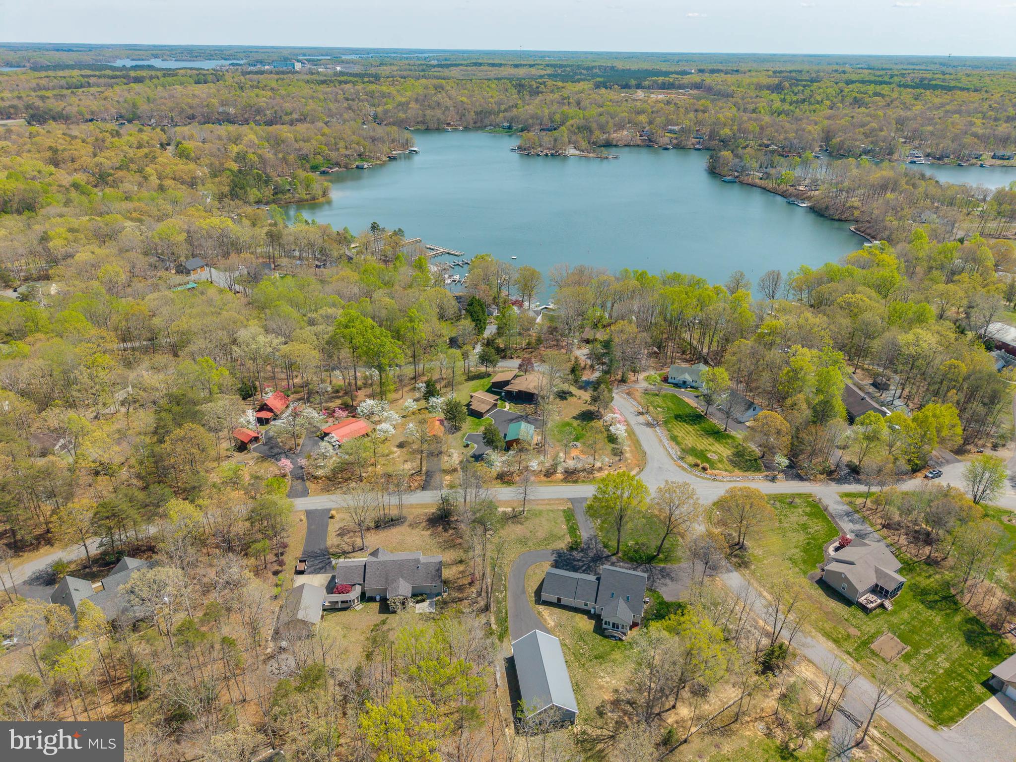 OAK LANDING - Residential