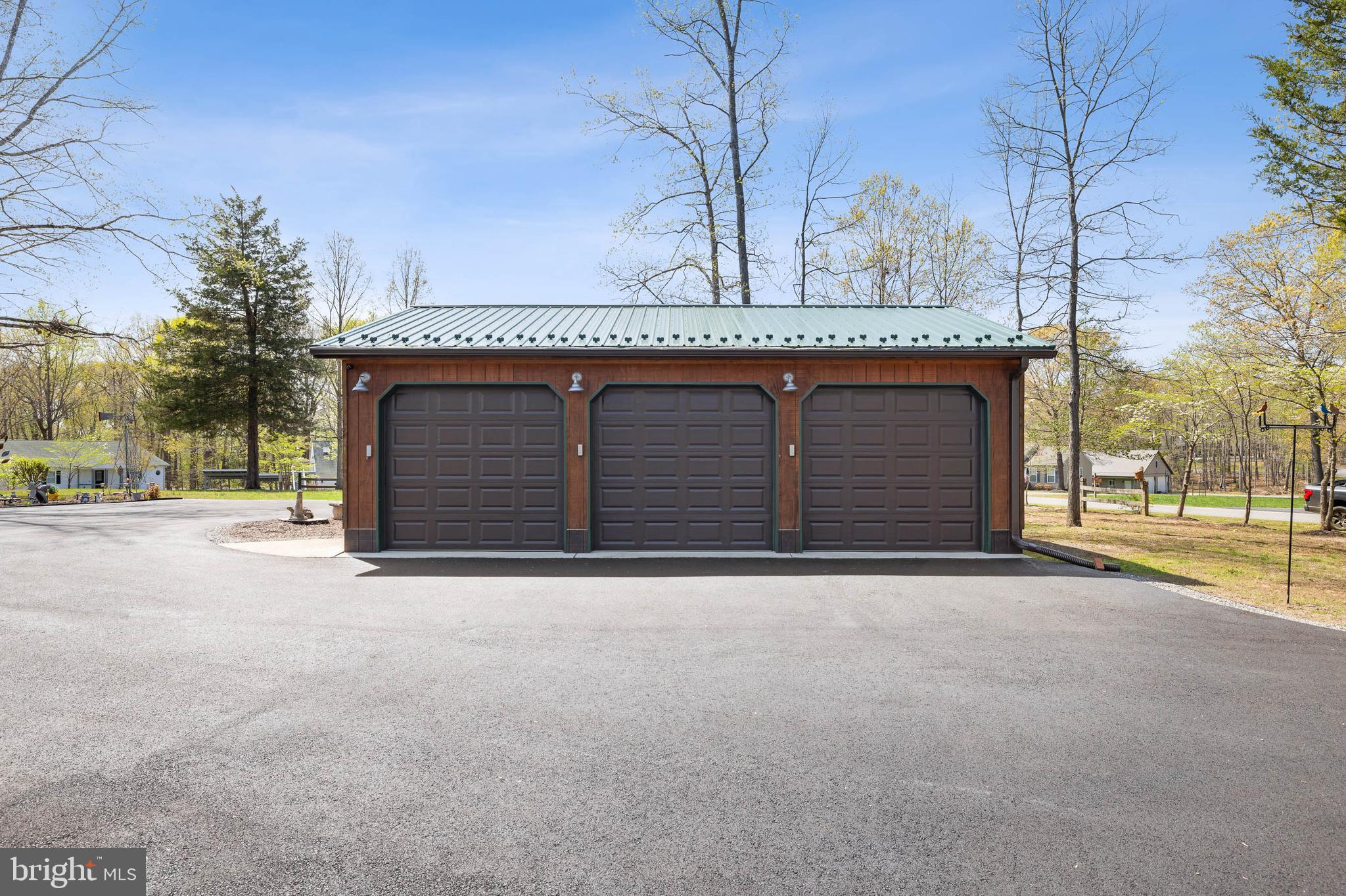 OAK LANDING - Residential