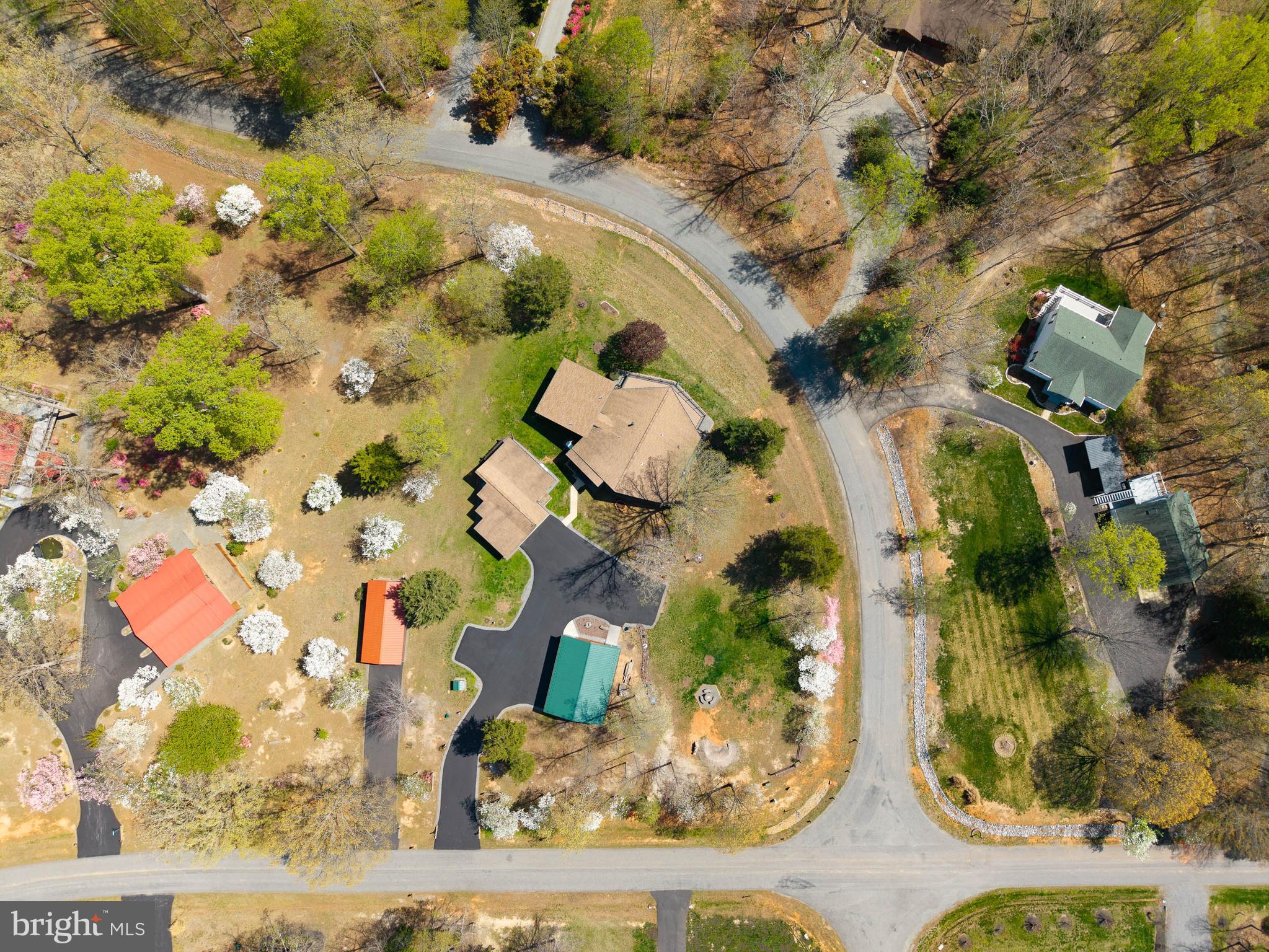 OAK LANDING - Residential