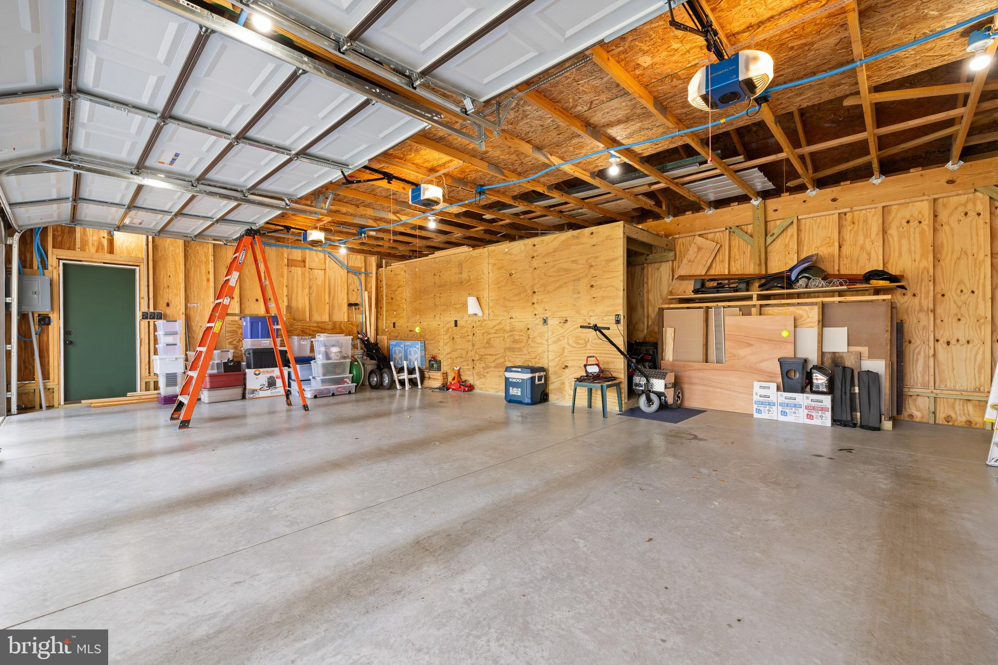 OAK LANDING - Residential