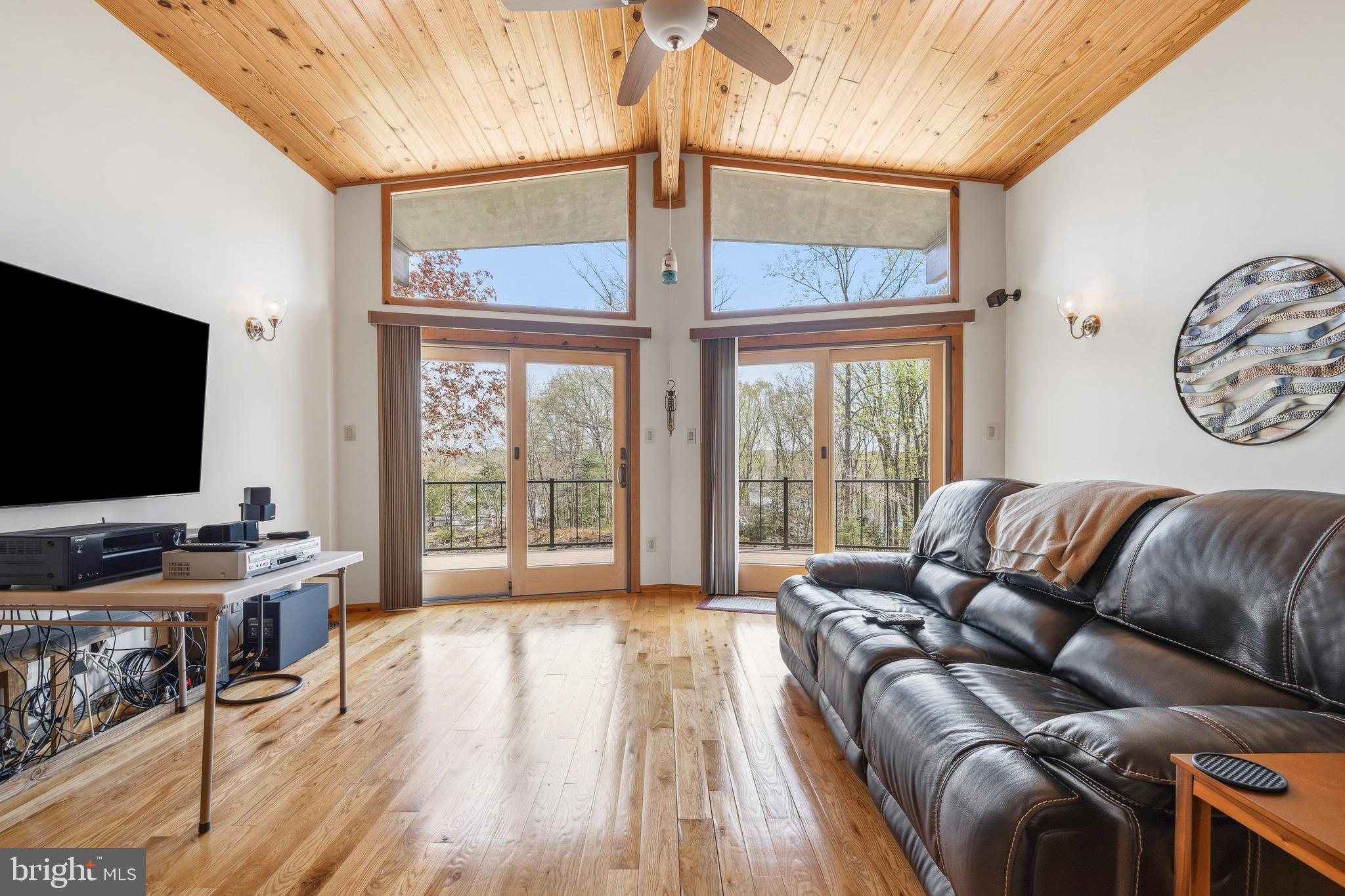 OAK LANDING - Residential