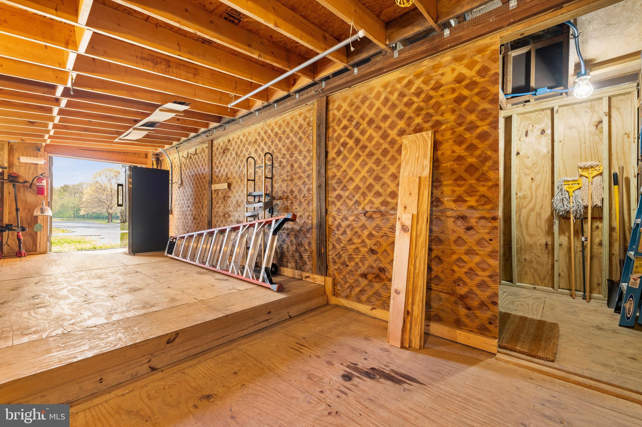 OAK LANDING - Residential