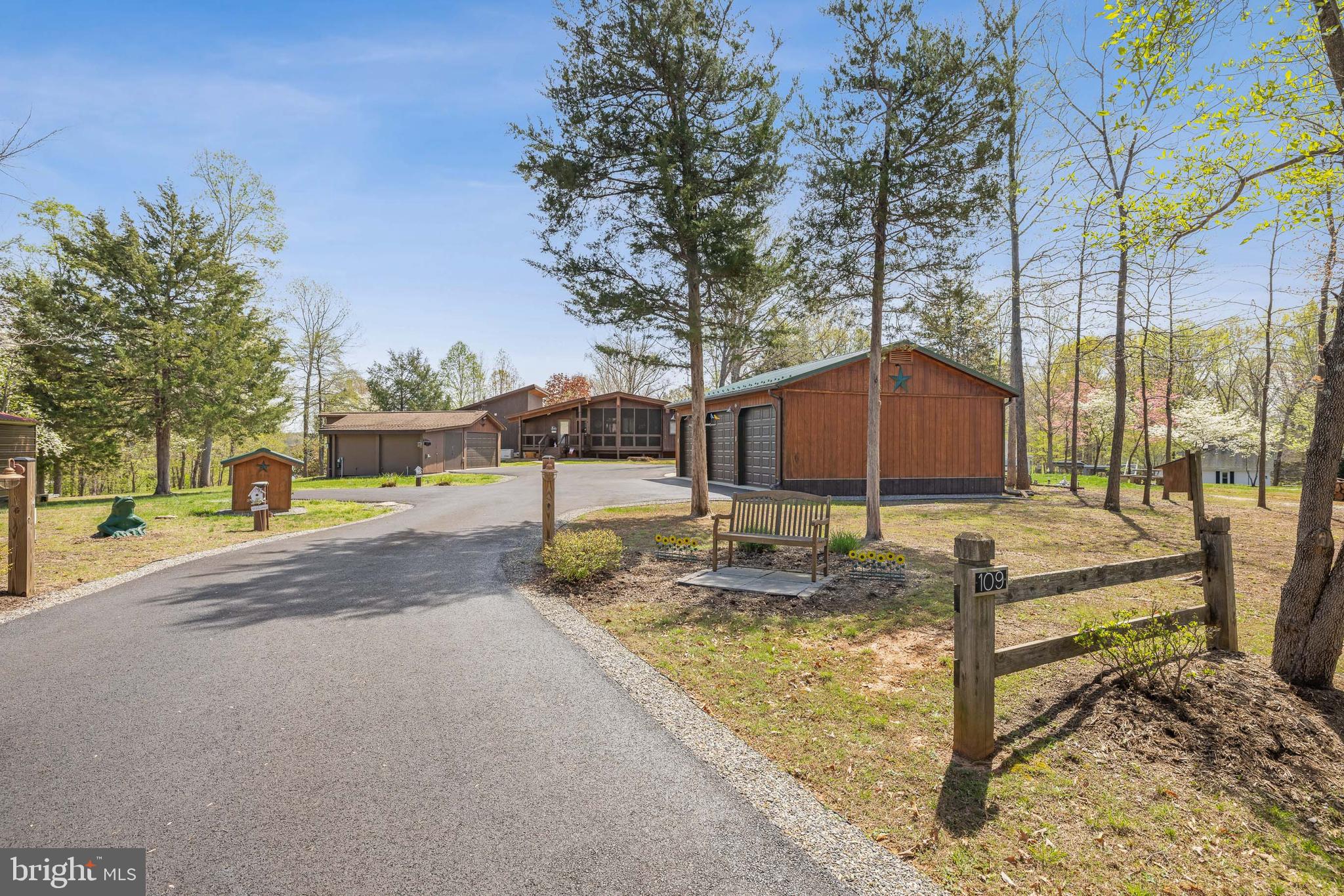 OAK LANDING - Residential