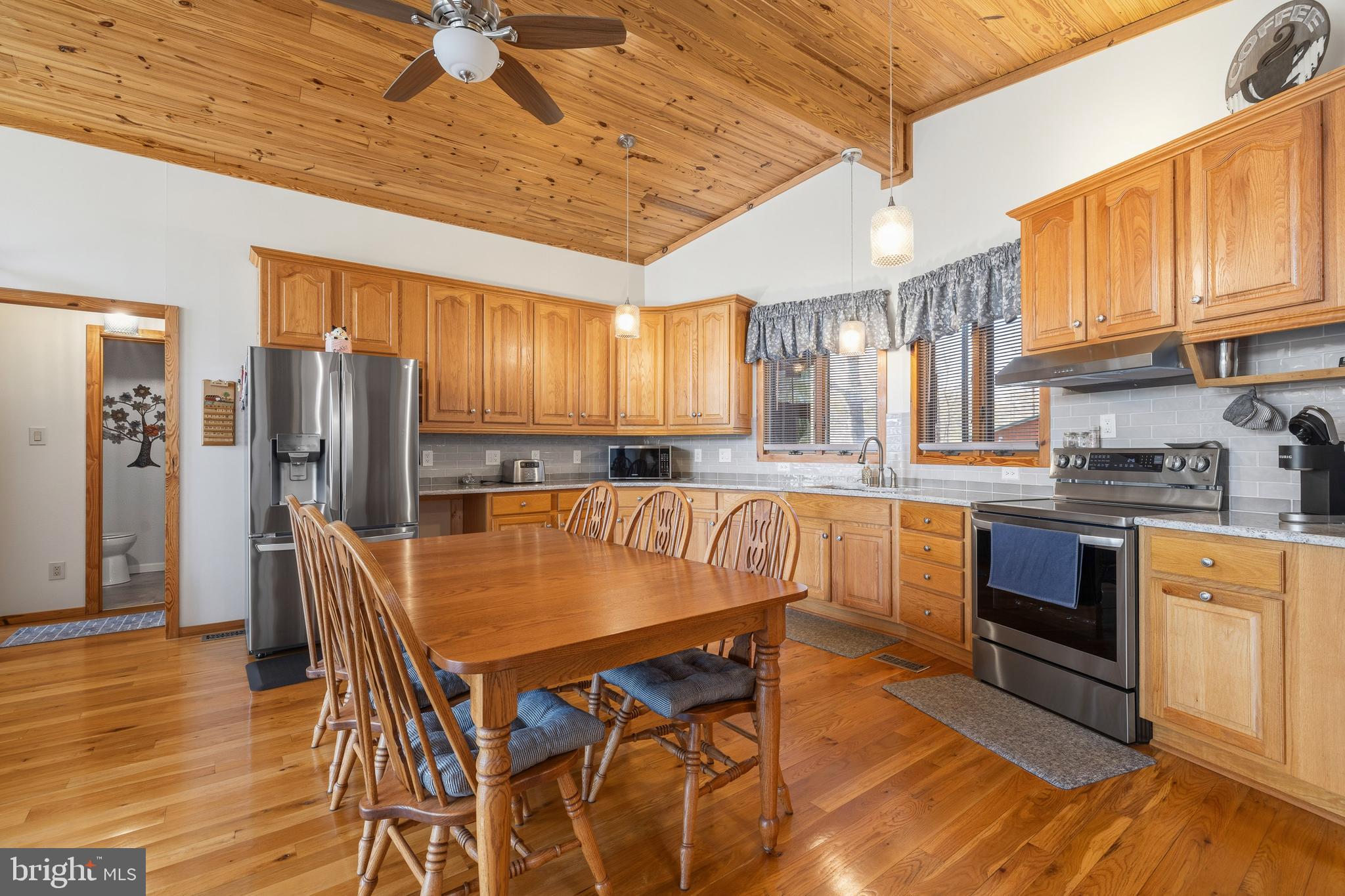 OAK LANDING - Residential