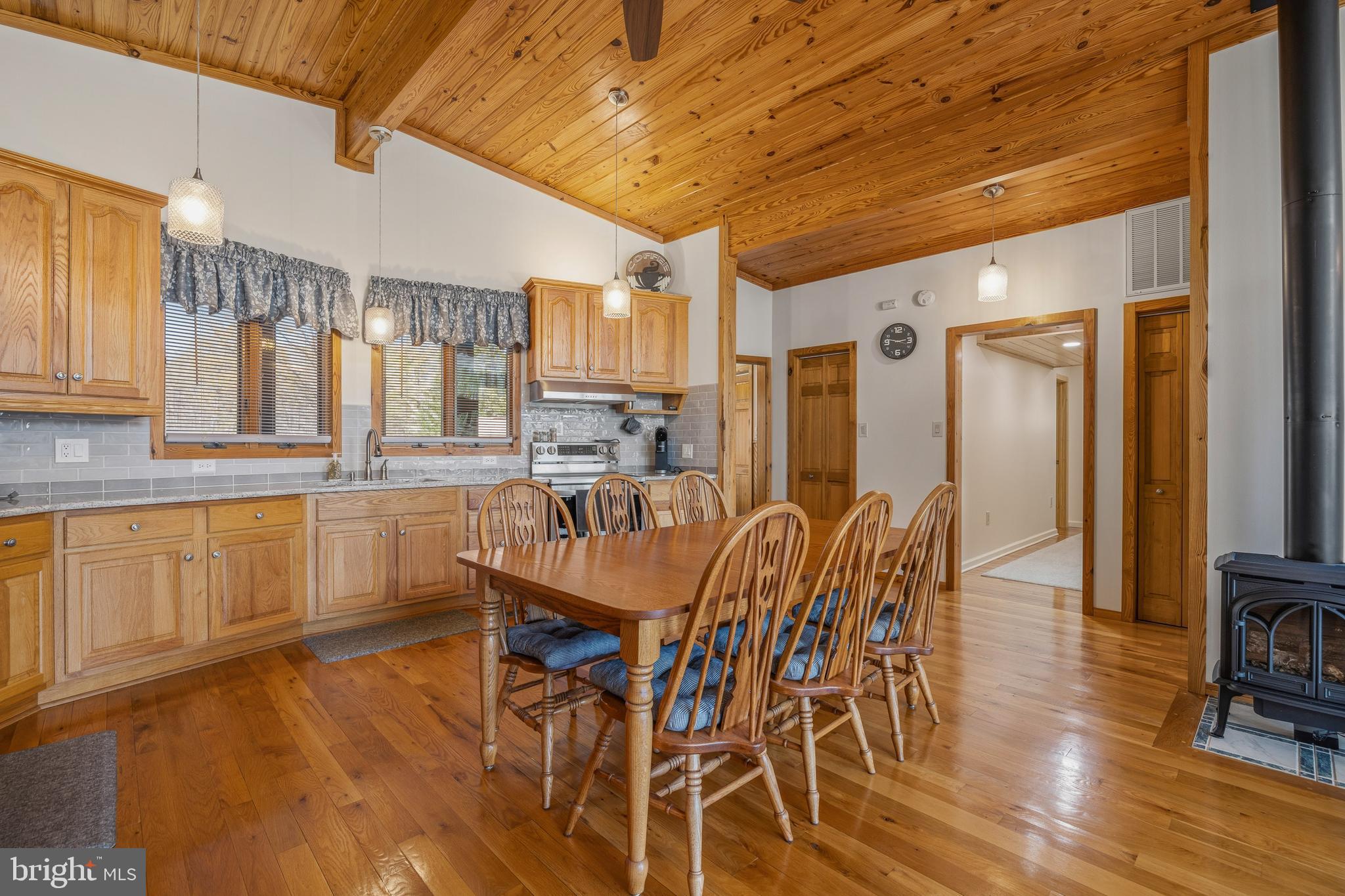 OAK LANDING - Residential