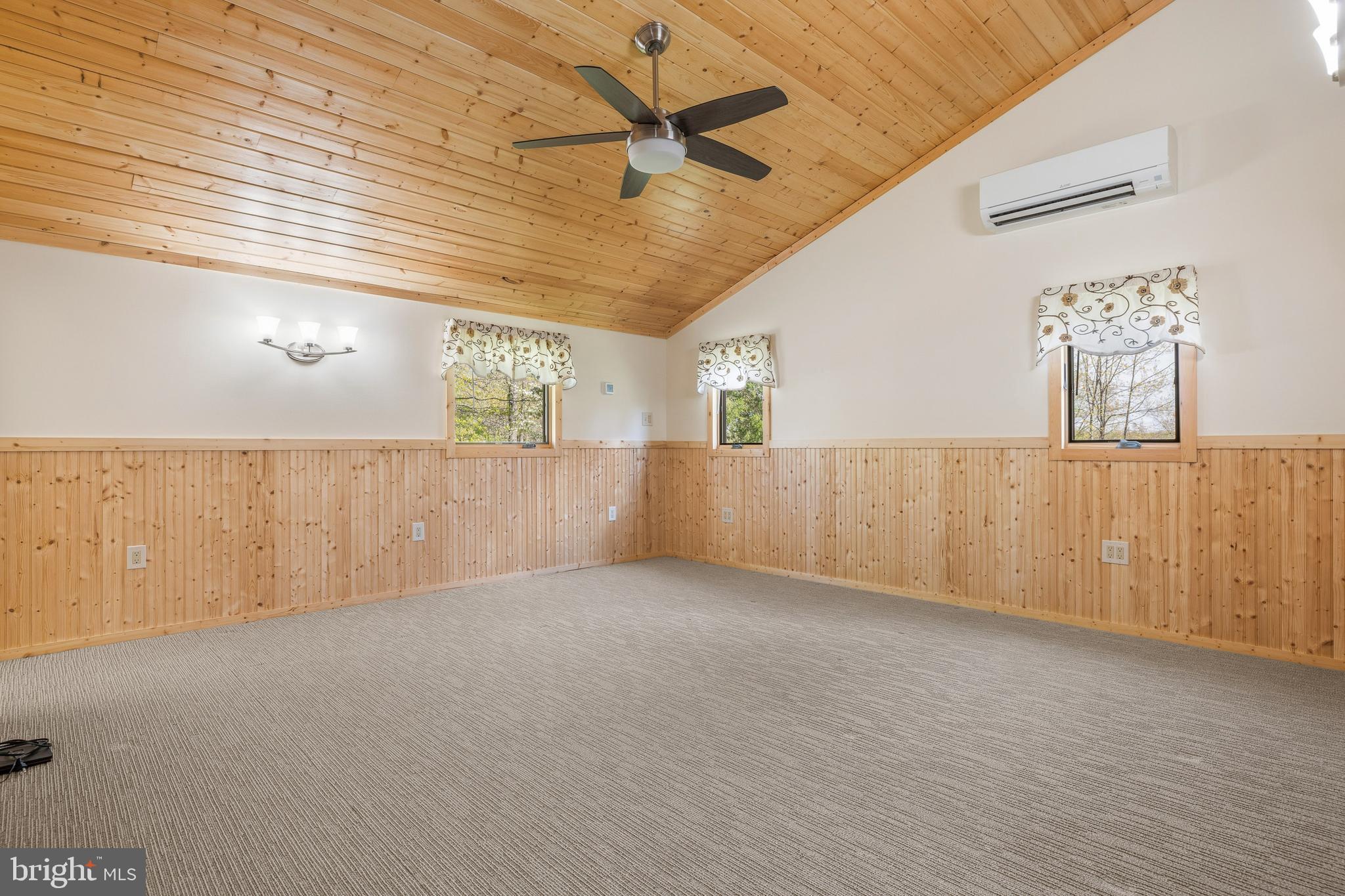 OAK LANDING - Residential