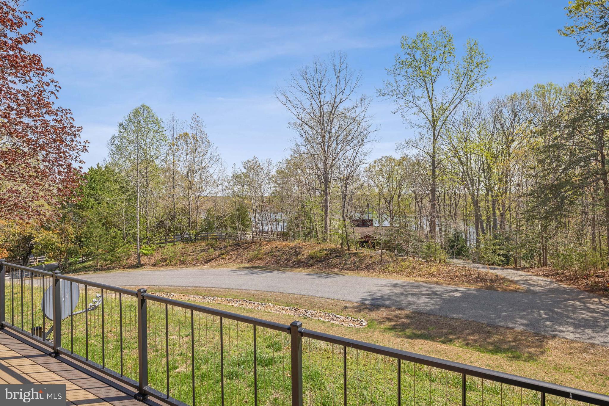 OAK LANDING - Residential