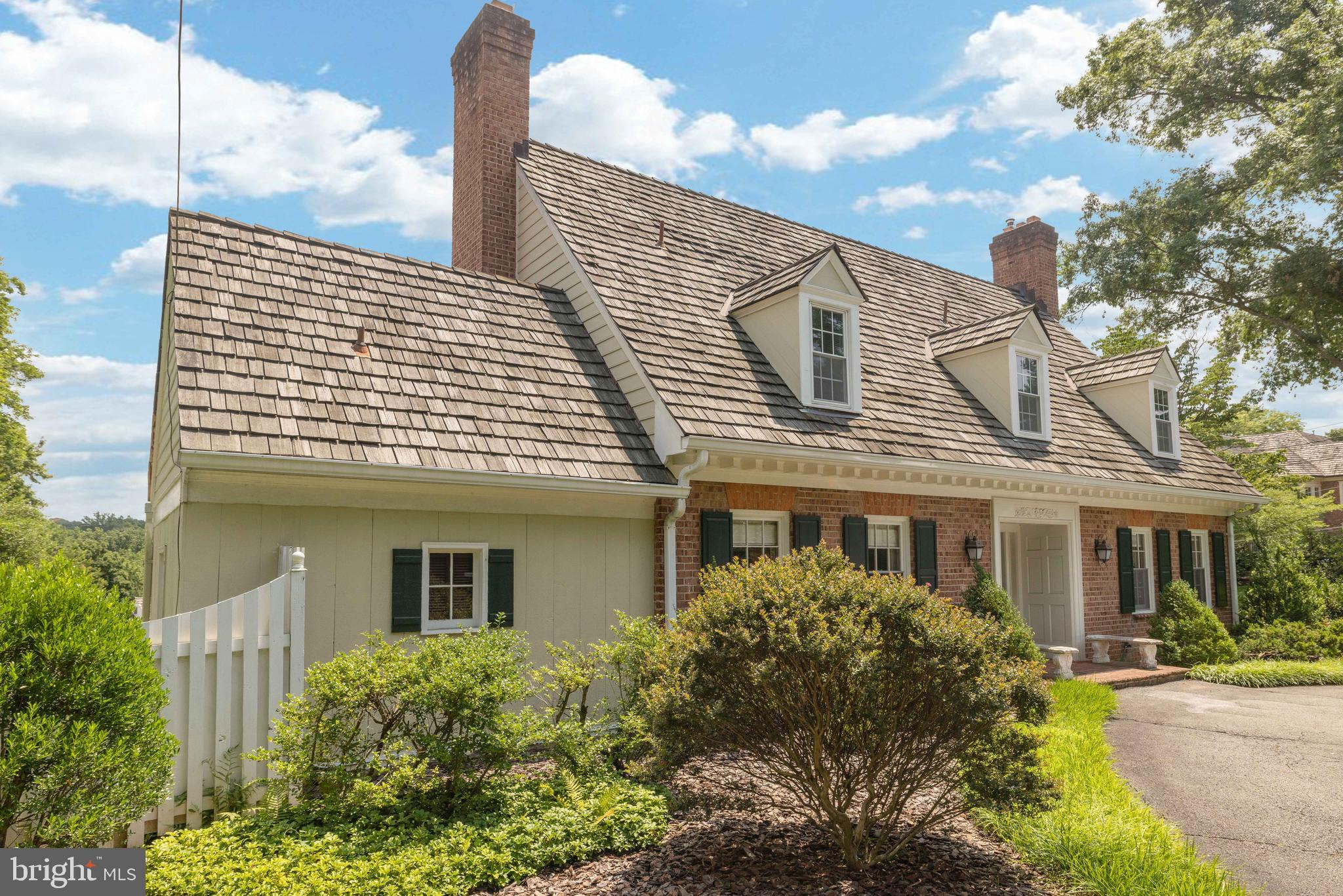 BURNING TREE VIEW - Residential