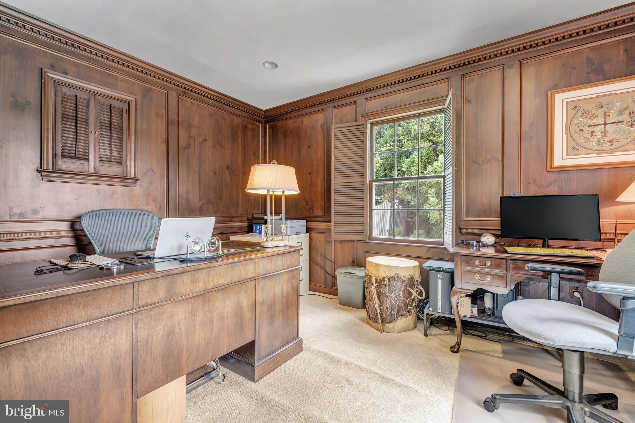 BURNING TREE VIEW - Residential