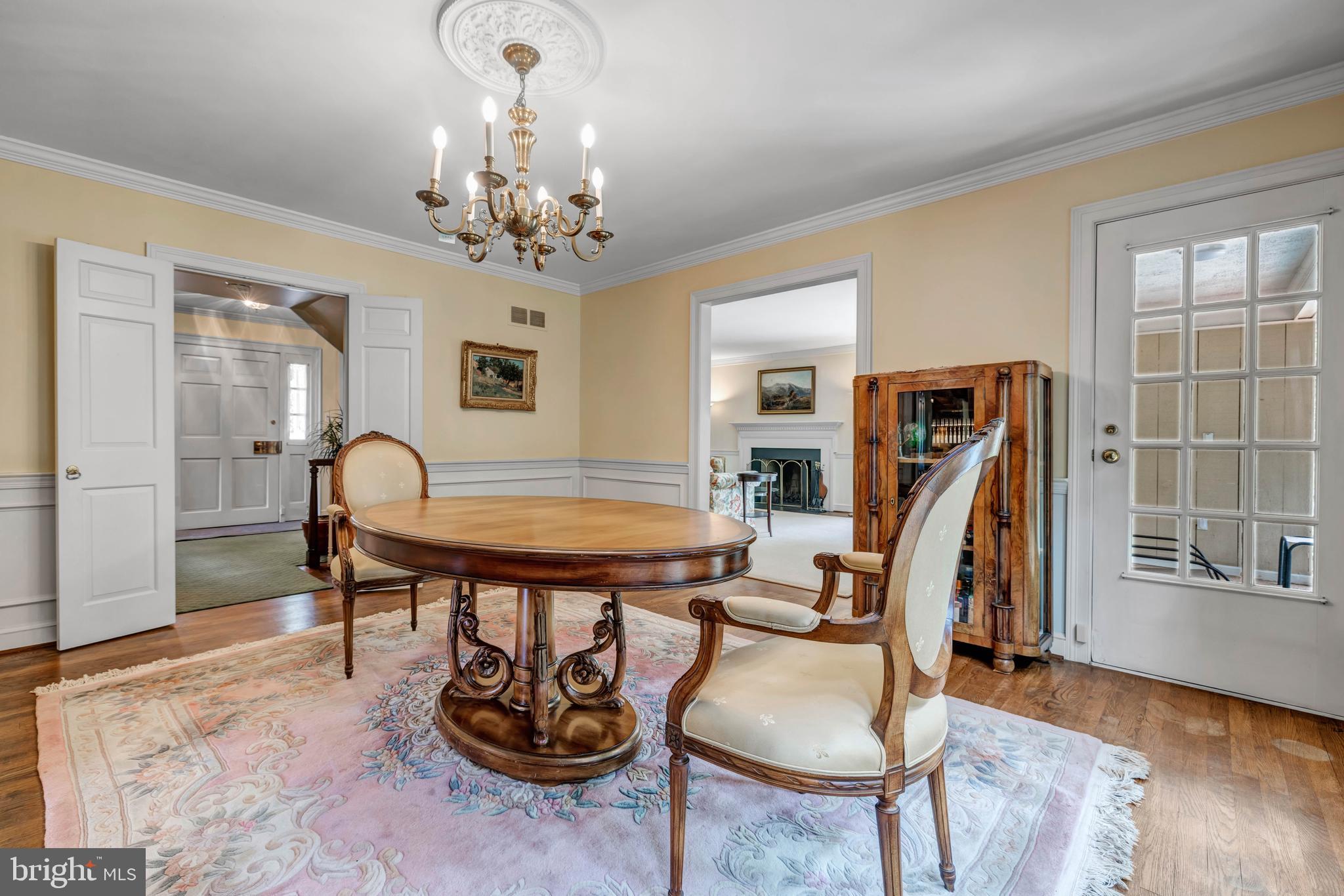 BURNING TREE VIEW - Residential