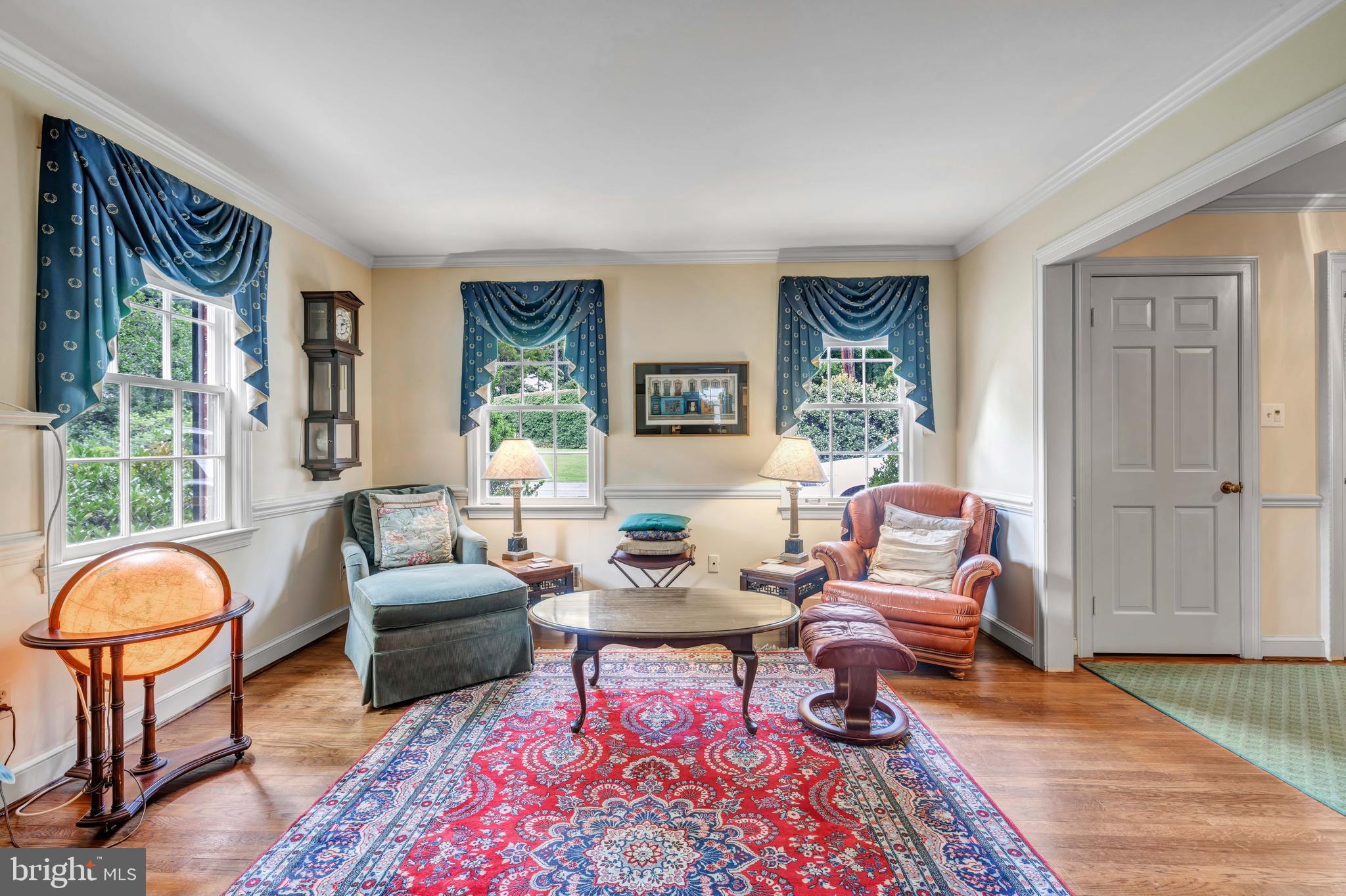 BURNING TREE VIEW - Residential