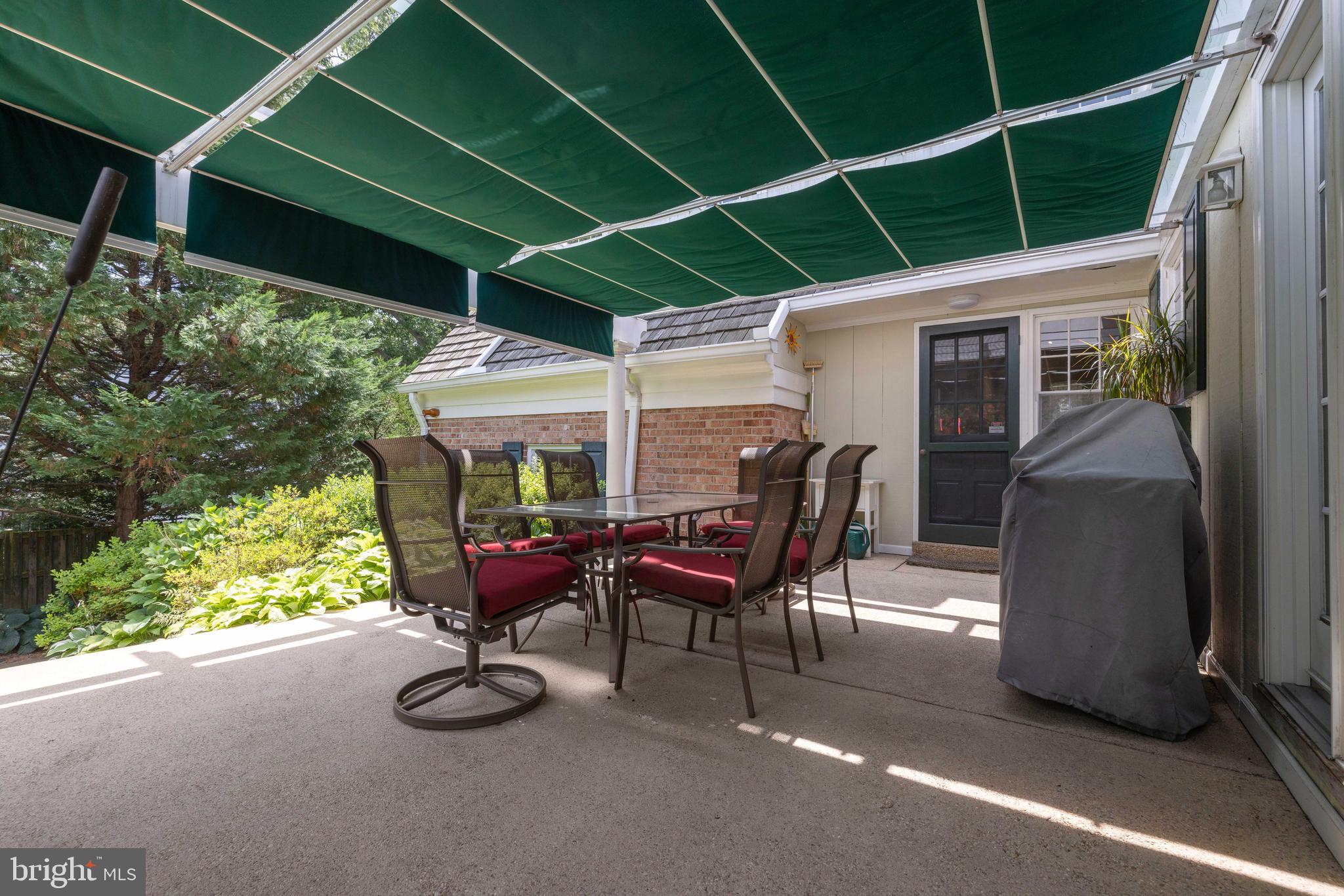 BURNING TREE VIEW - Residential