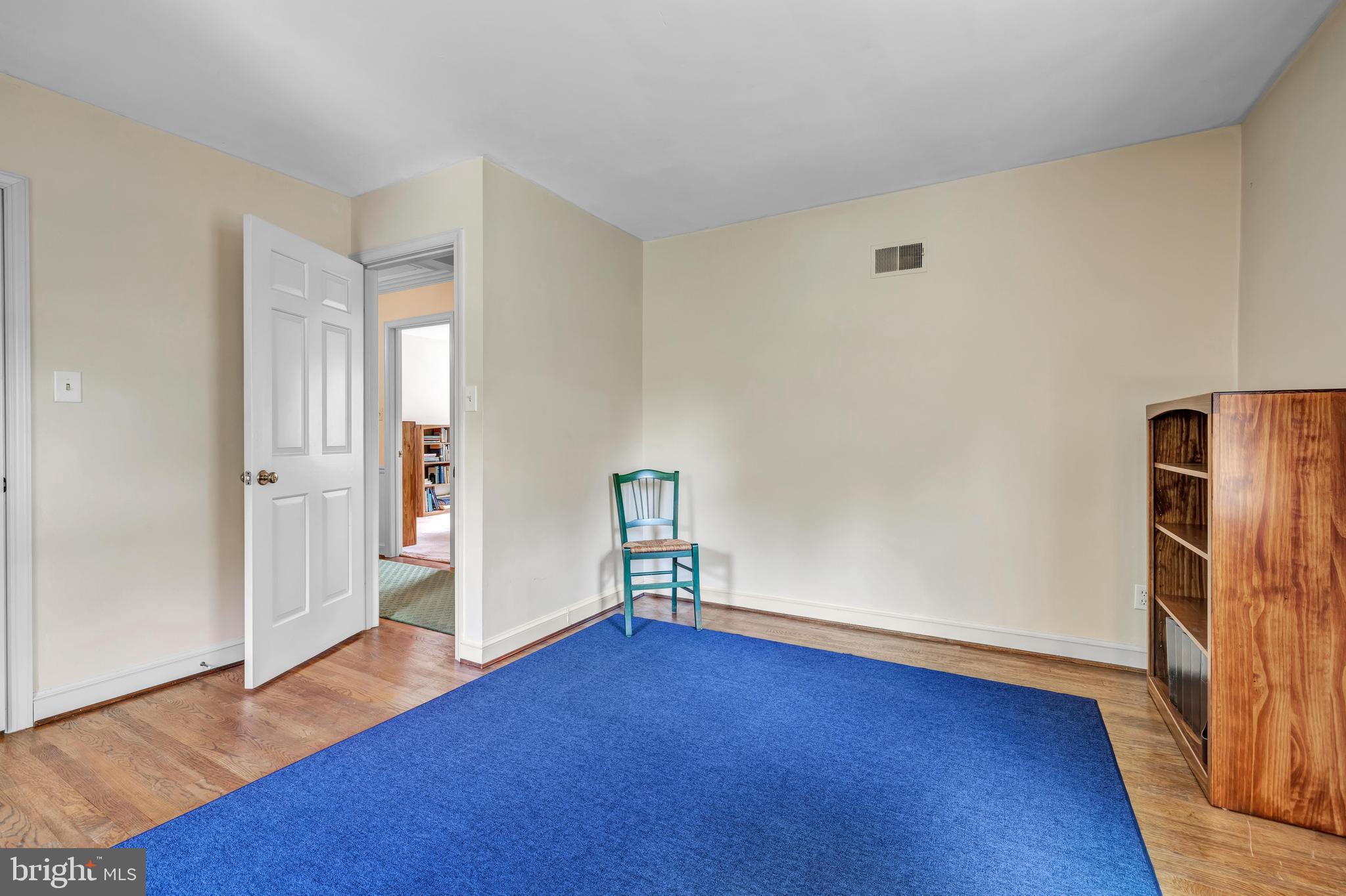 BURNING TREE VIEW - Residential