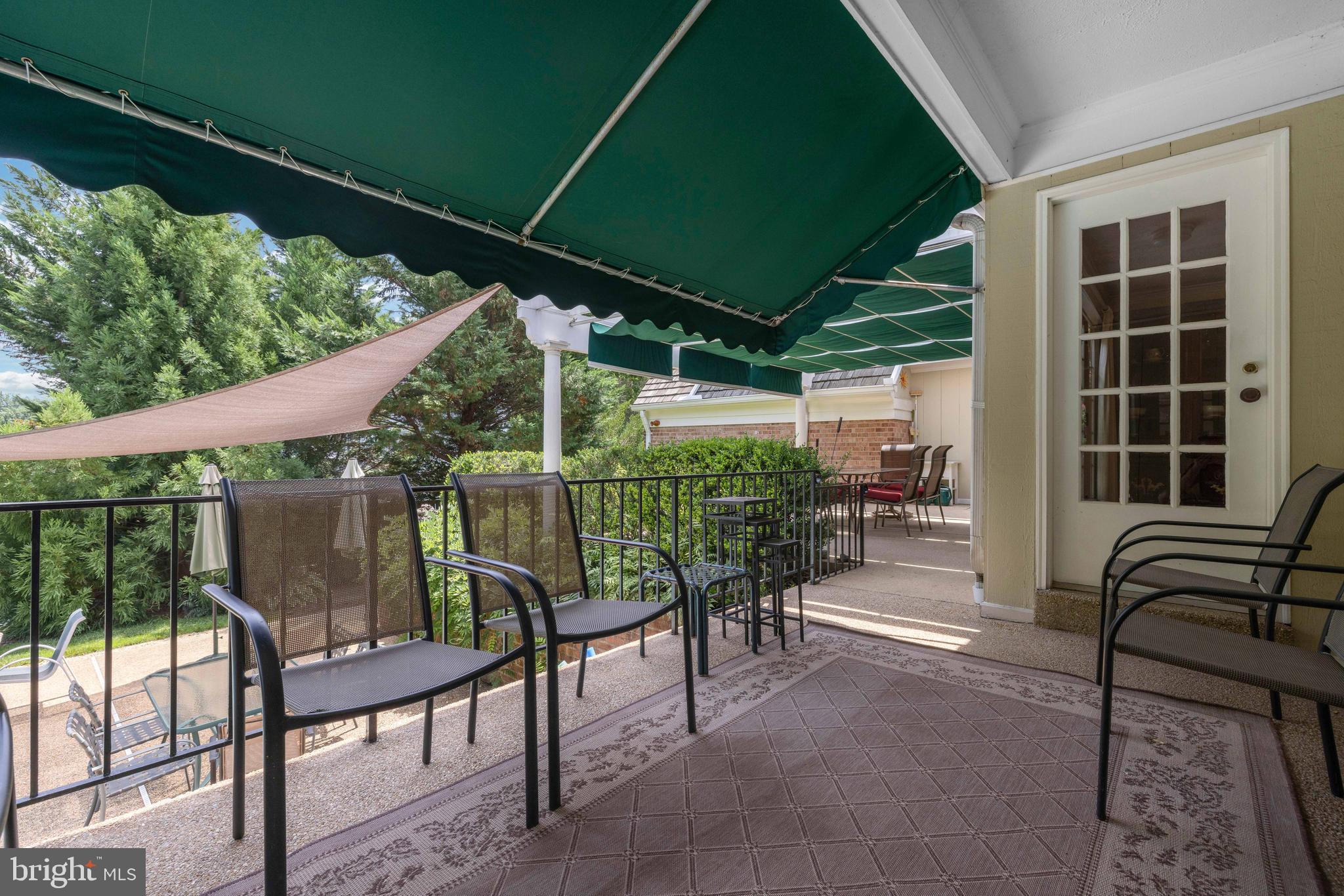 BURNING TREE VIEW - Residential