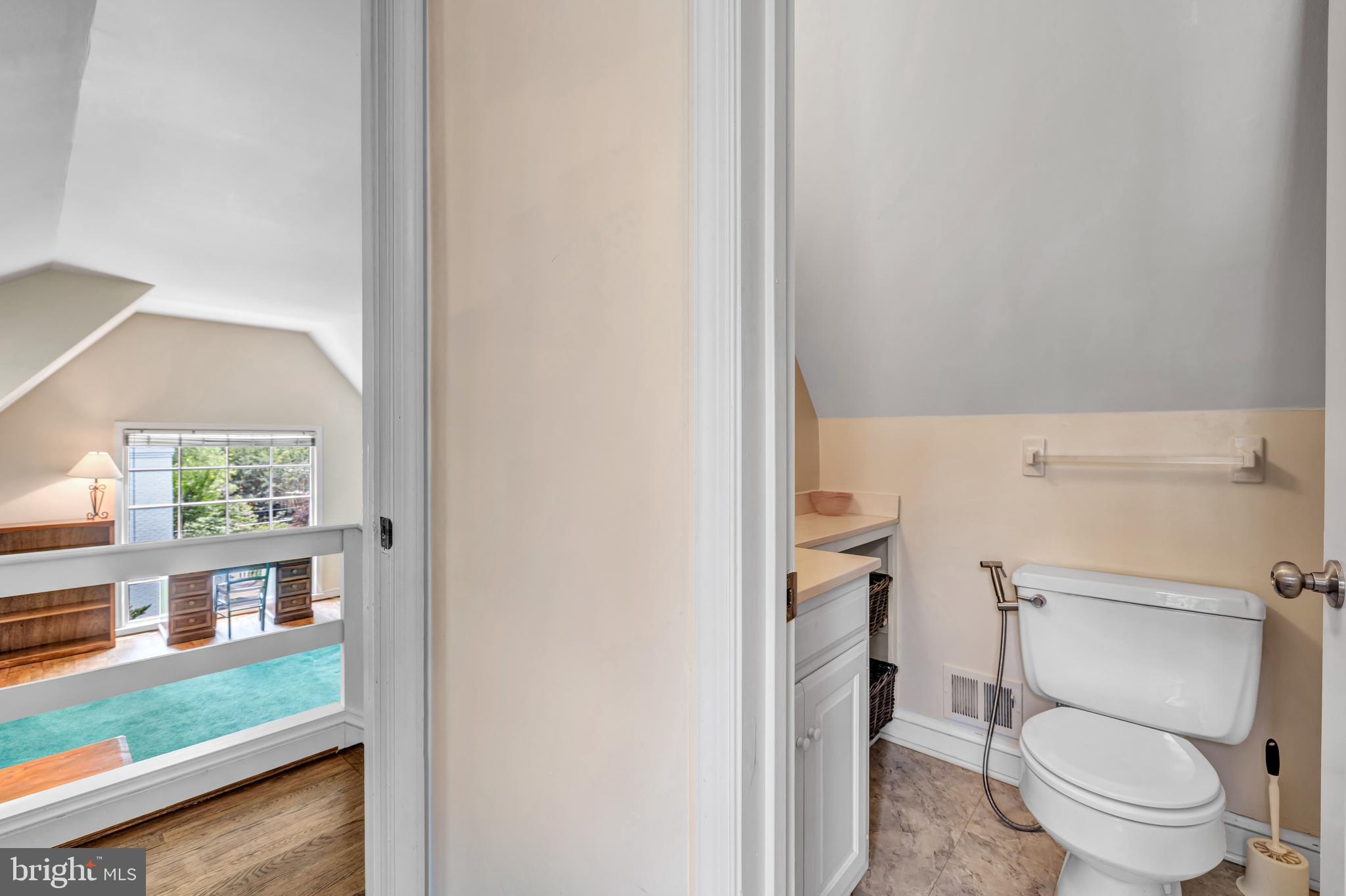 BURNING TREE VIEW - Residential