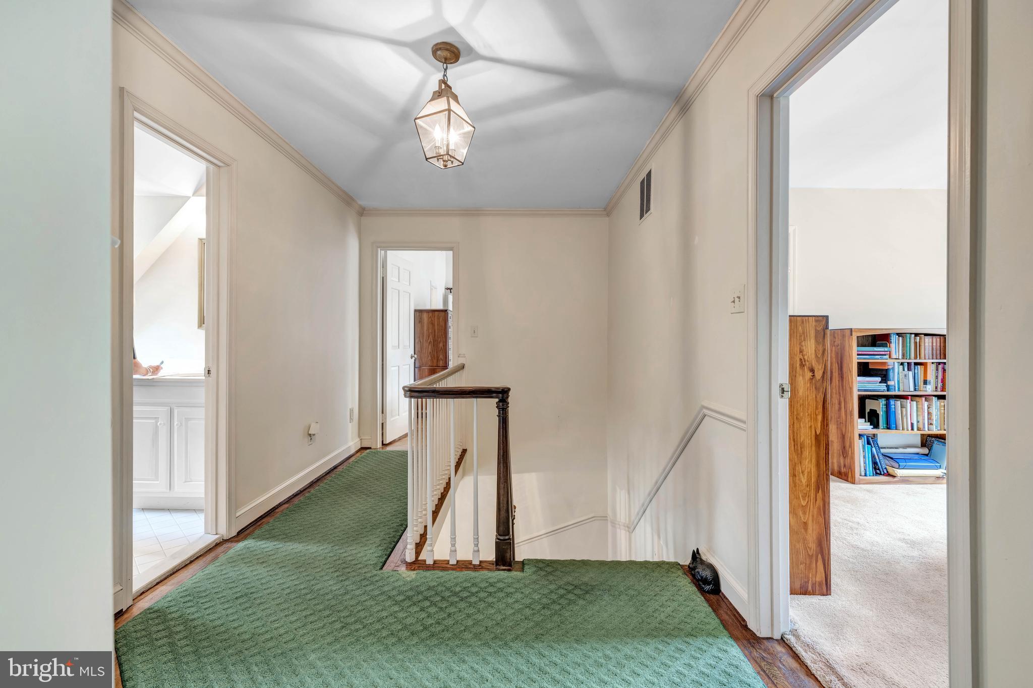 BURNING TREE VIEW - Residential