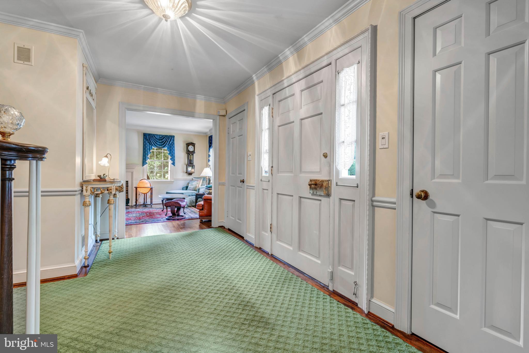 BURNING TREE VIEW - Residential