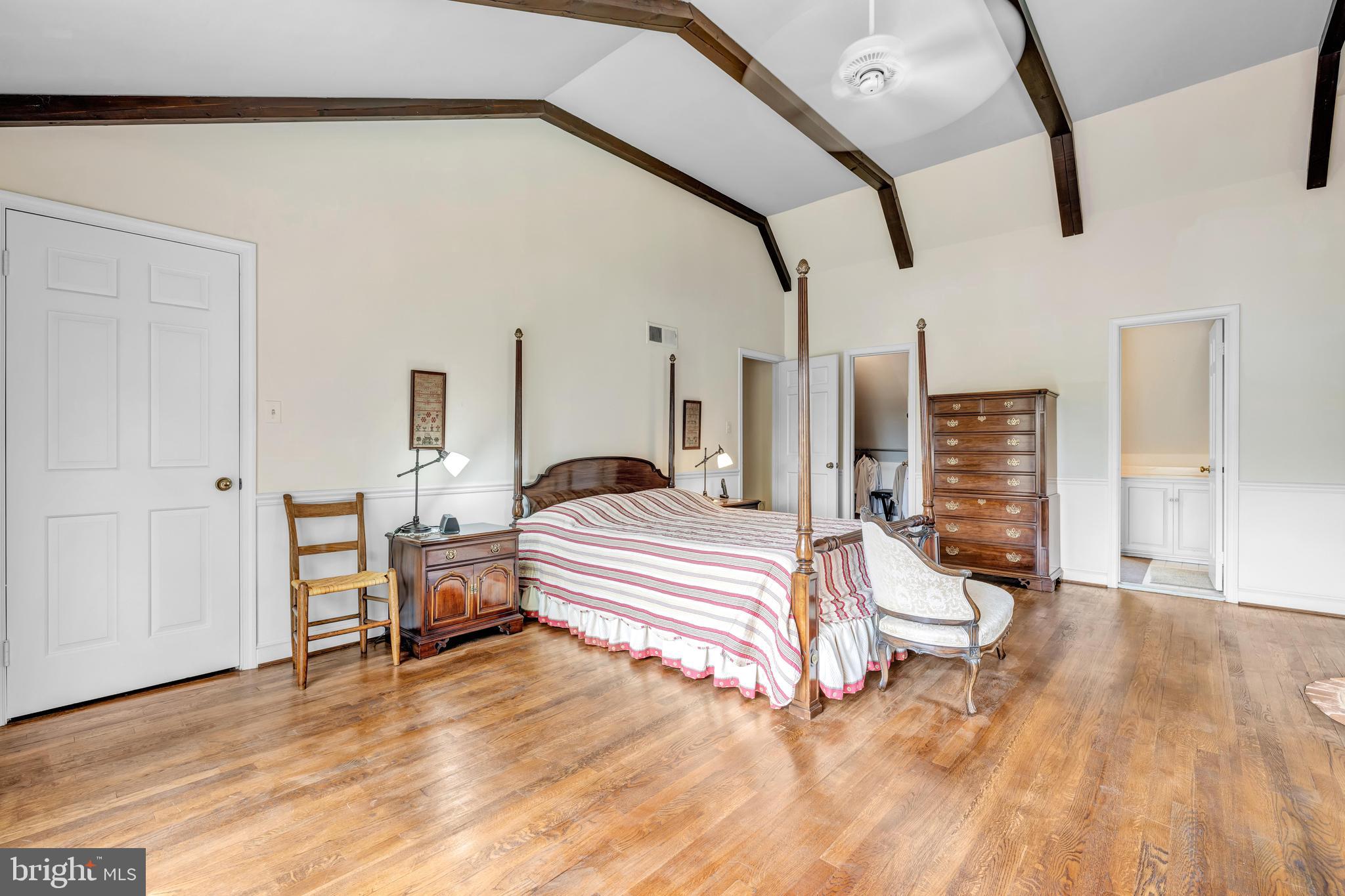 BURNING TREE VIEW - Residential