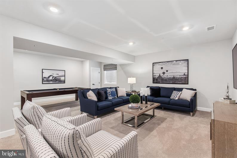 WAYNE GLEN - Residential