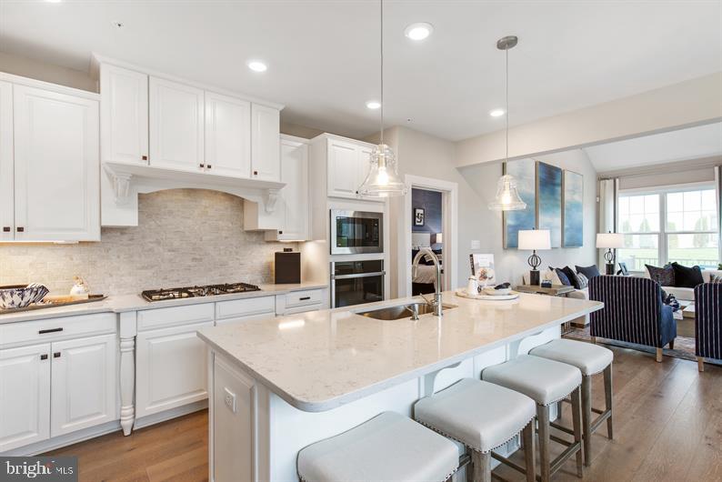 WAYNE GLEN - Residential