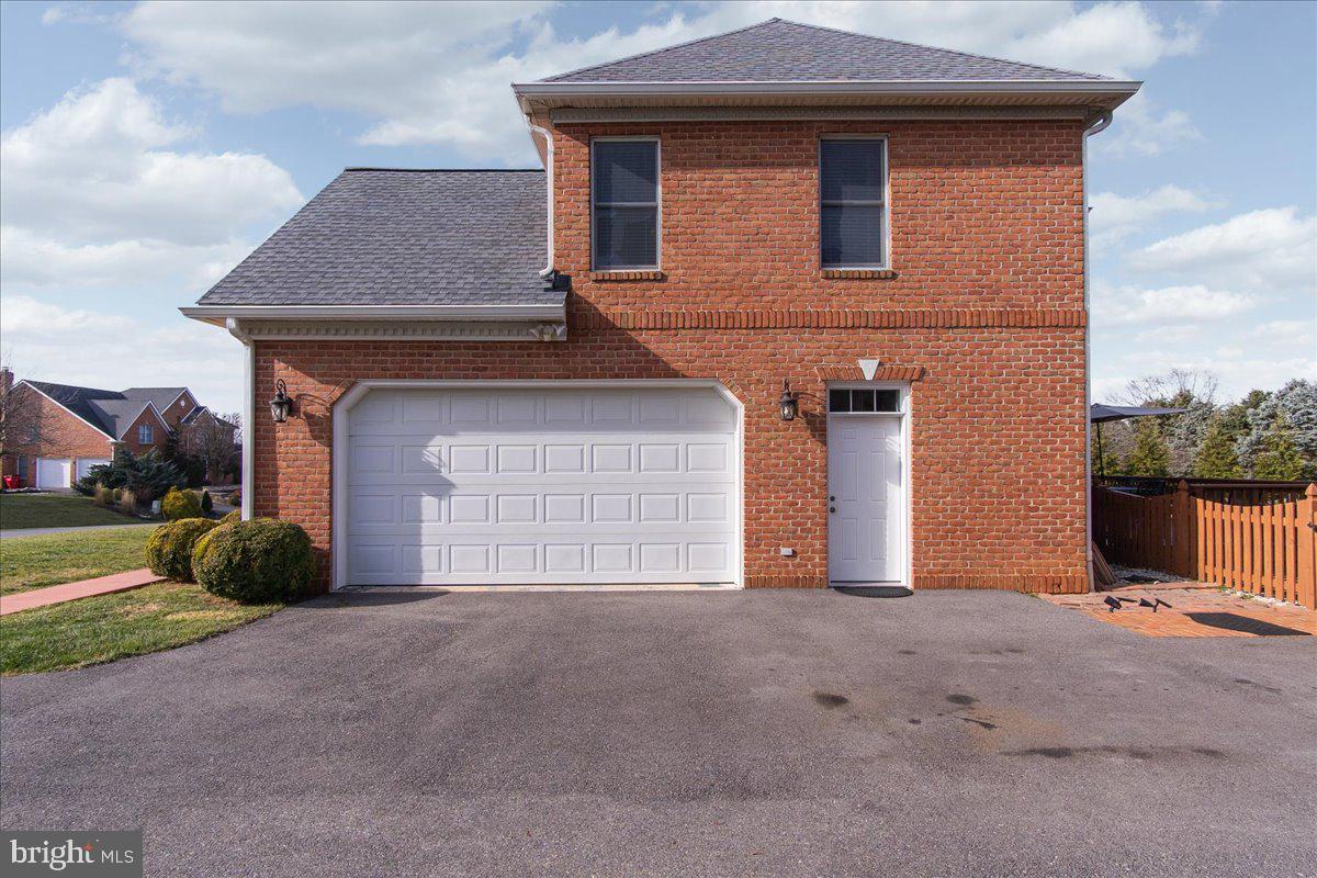 BLACK ROCK ESTATES - Residential