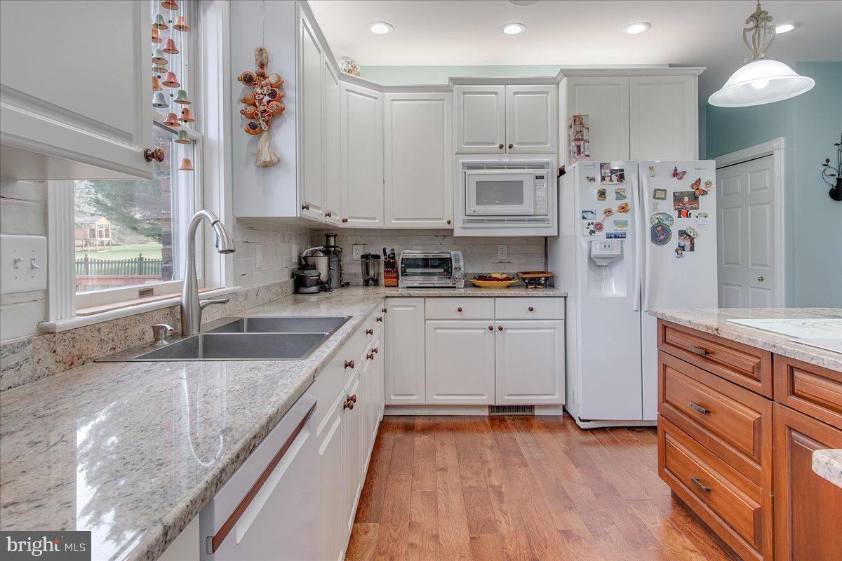 BLACK ROCK ESTATES - Residential