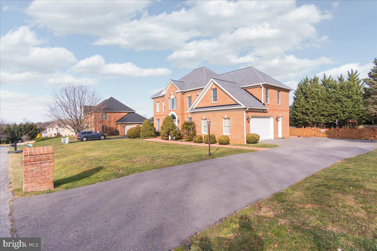 BLACK ROCK ESTATES - Residential