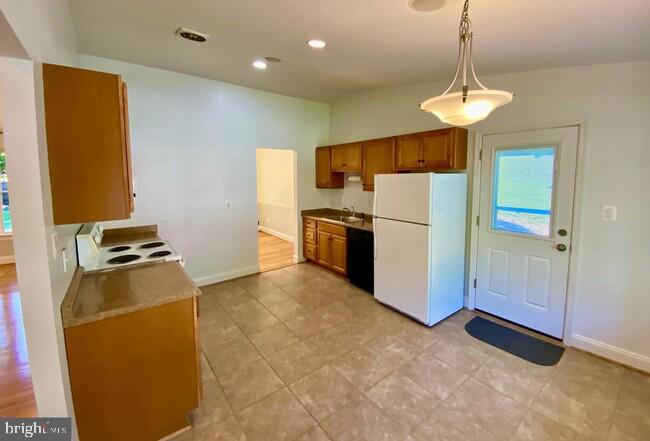 FOXHALL - Residential Lease