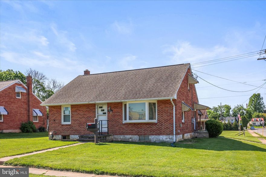 Just in time for summer, this home is vacant and ready for new owners. The basement offers an additional sink, shower stall and toilet and could easily be finished for additional living area. The attic offers more space than most and could be finished as well. The HVAC system is just two years old. 1870 Worth is positioned on a corner lot right by West York HS and is conveniently a short drive away to dining, nightlife, art and shopping. The yard is perfect for barbeque, play and relaxing. Schedule a showing and come see all this home offers.