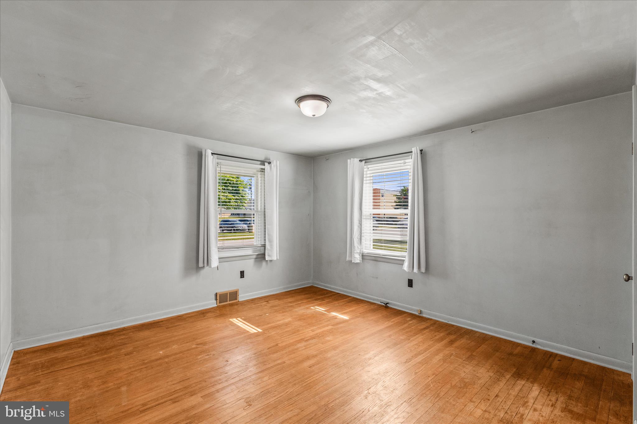 WEST YORK - Residential