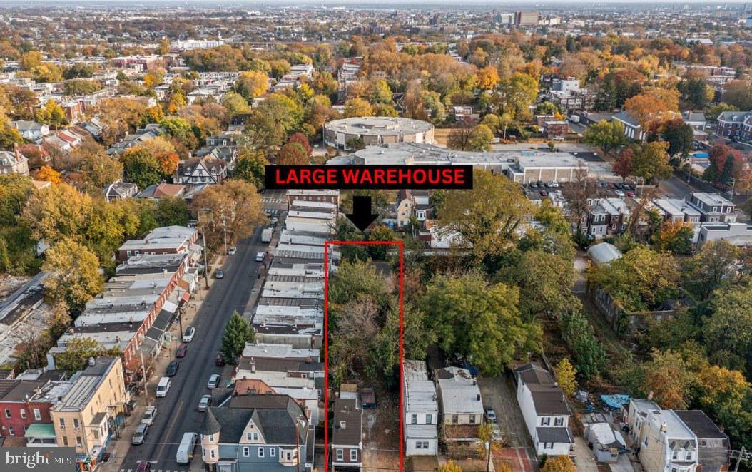 308 W QUEEN LANE