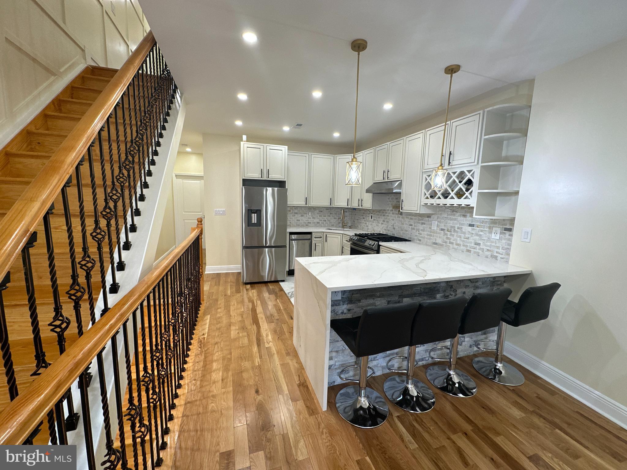 STRAWBERRY MANSION - Residential