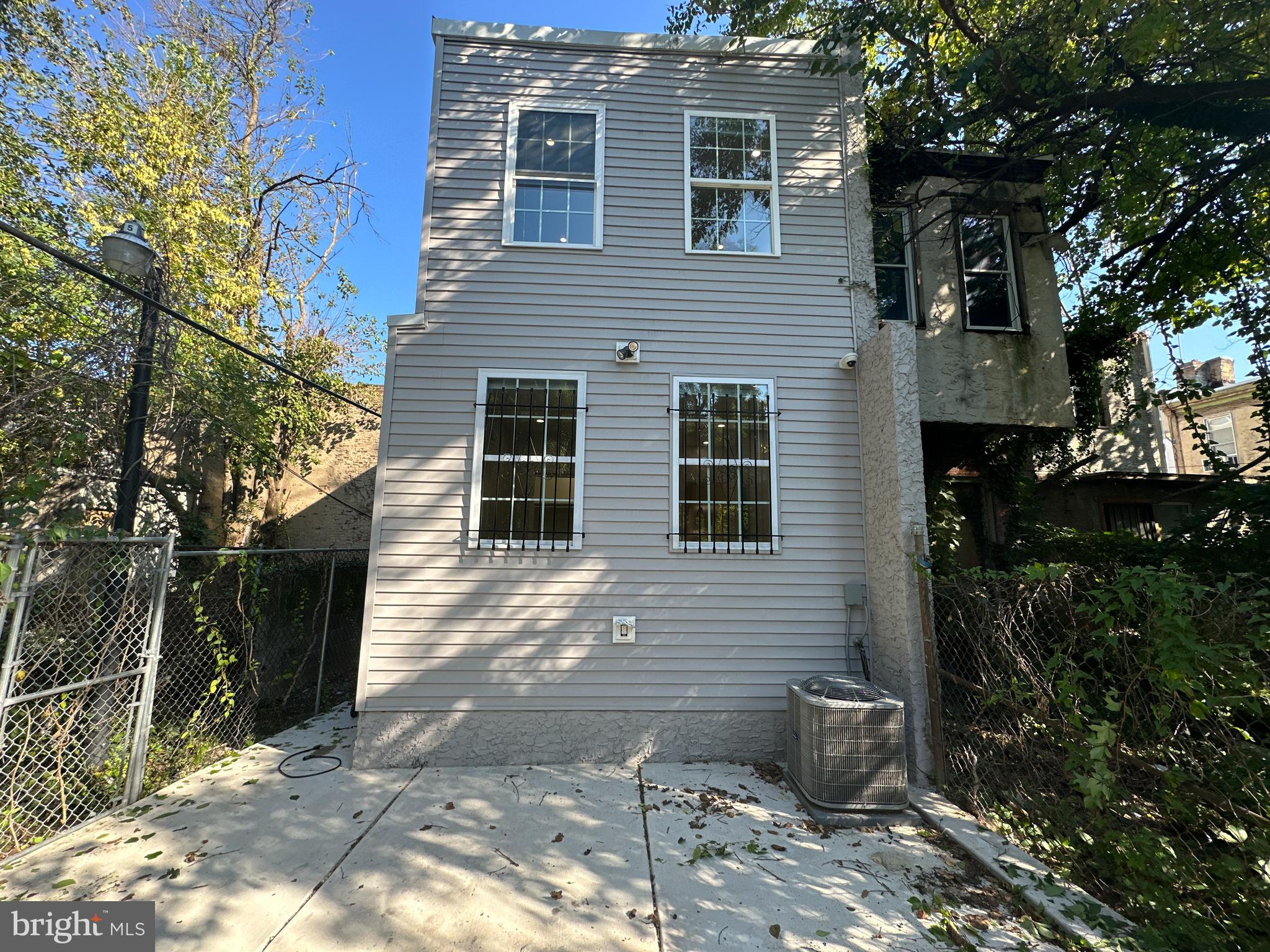 STRAWBERRY MANSION - Residential