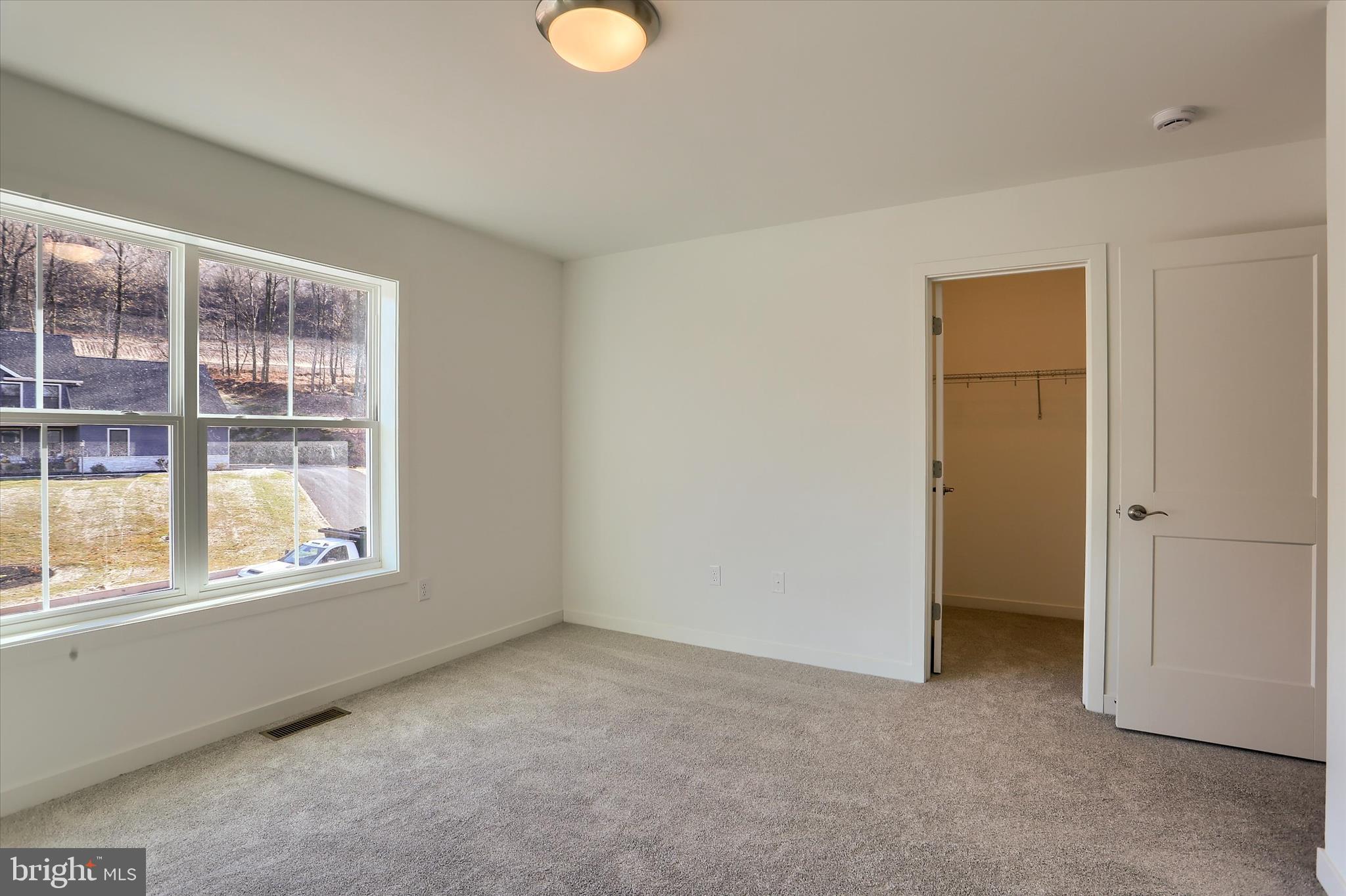 ROCKVILLE ESTATES - Residential