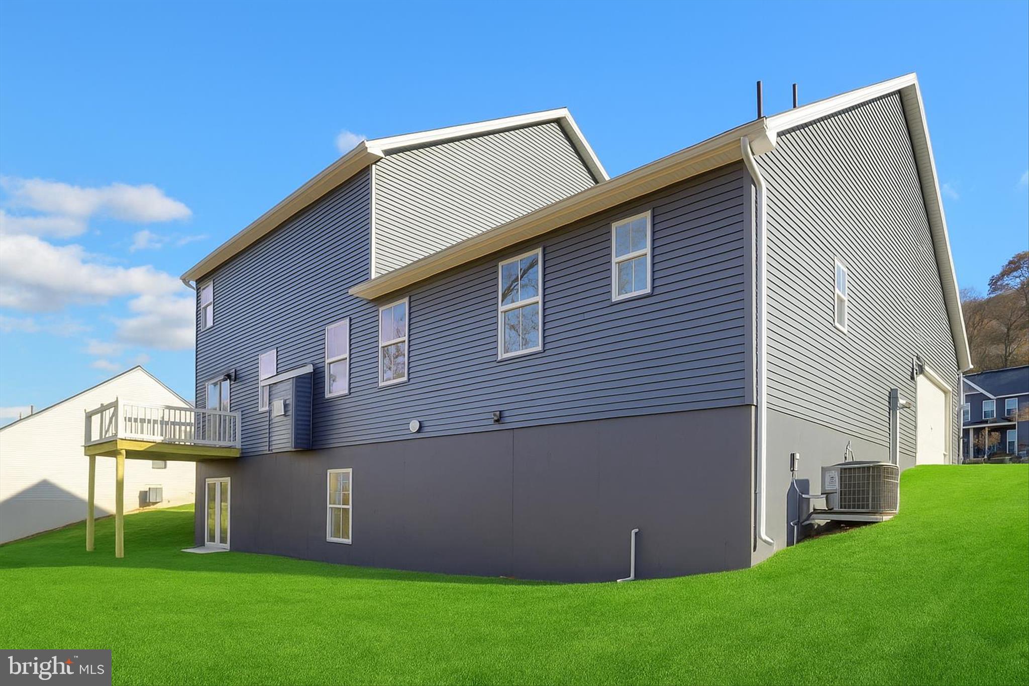 ROCKVILLE ESTATES - Residential