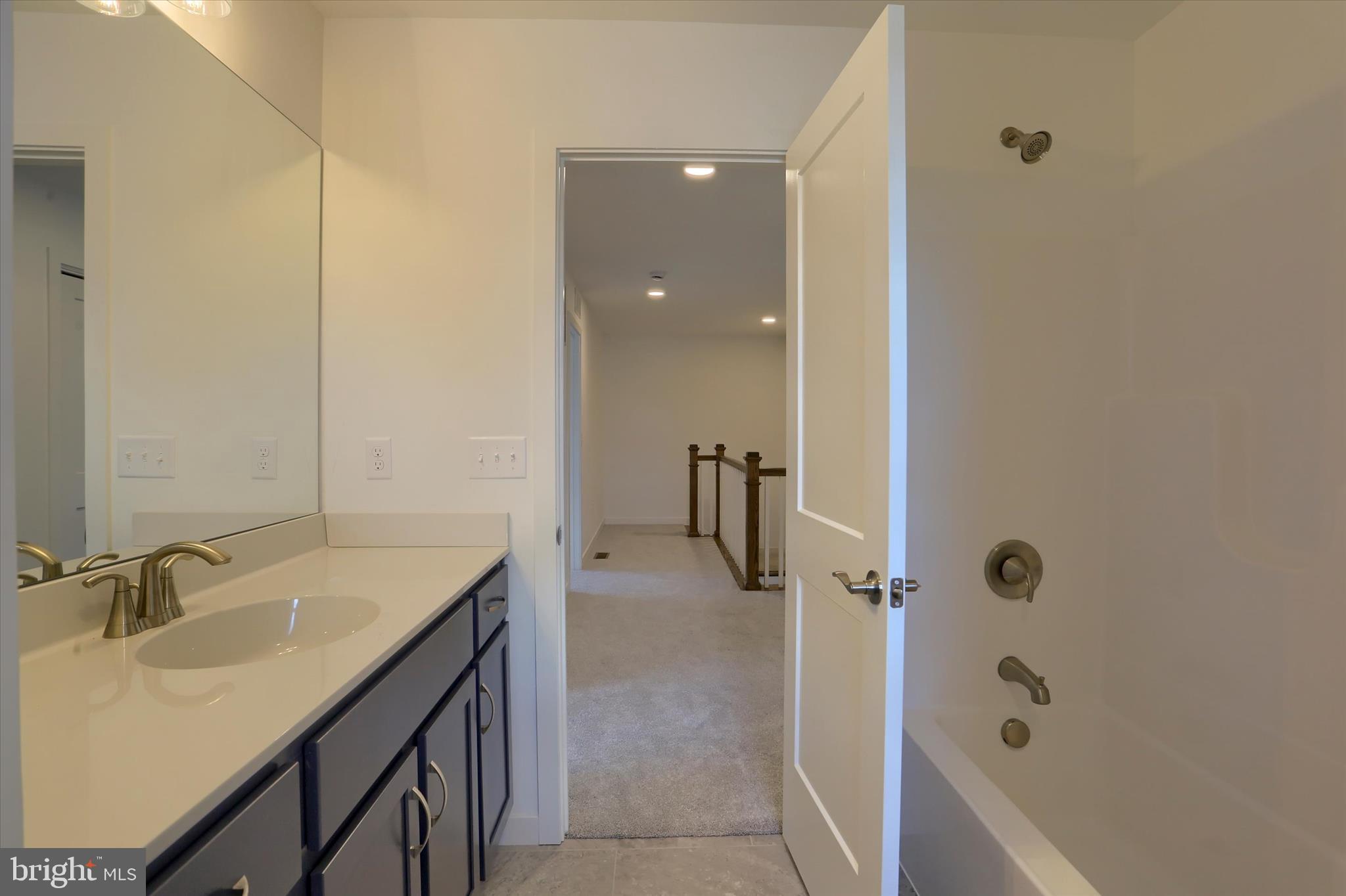 ROCKVILLE ESTATES - Residential