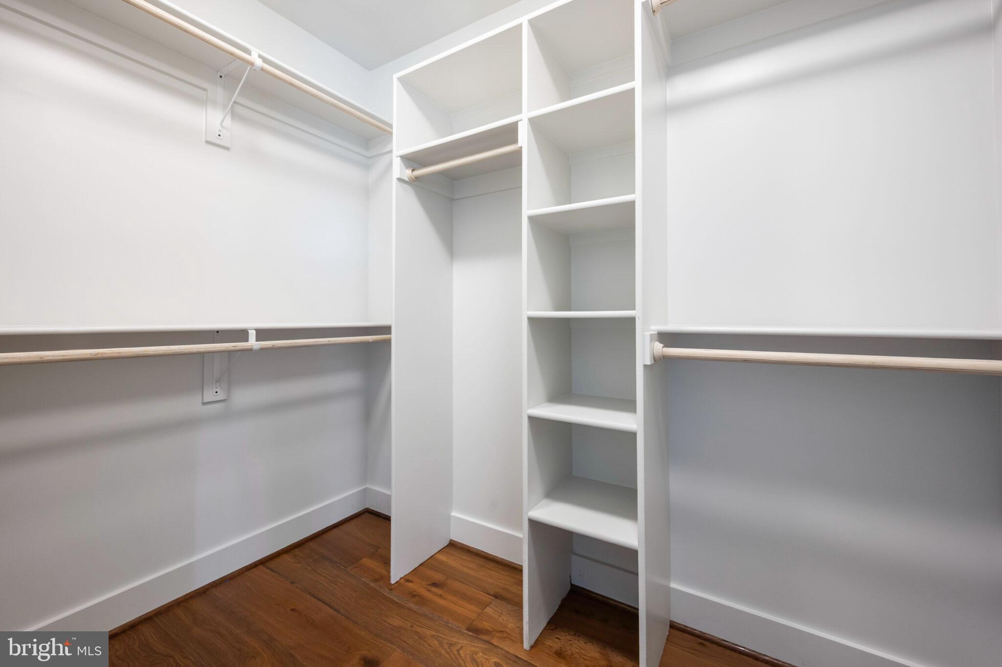 DEL RAY - Residential