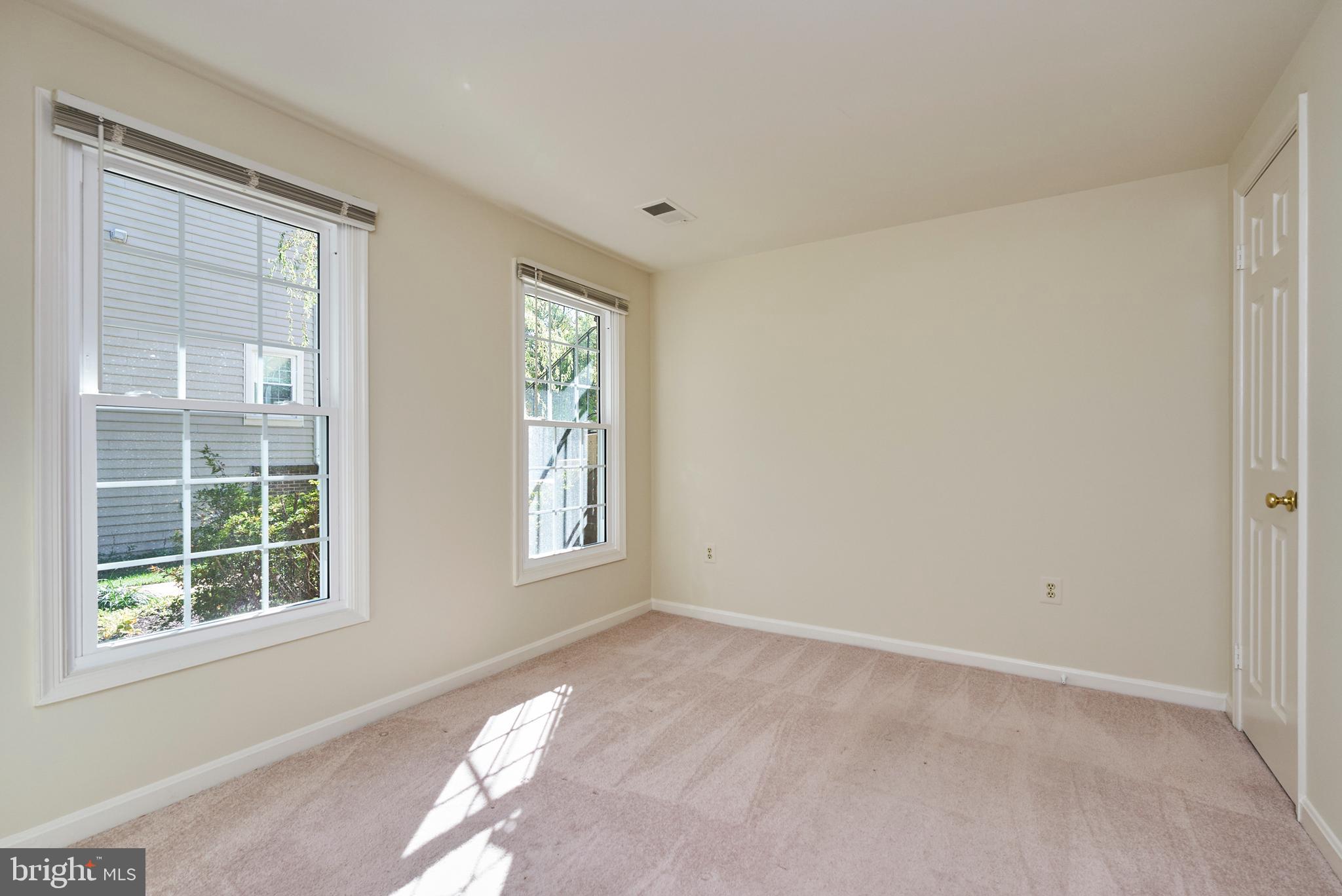 KINGSTOWNE - Residential