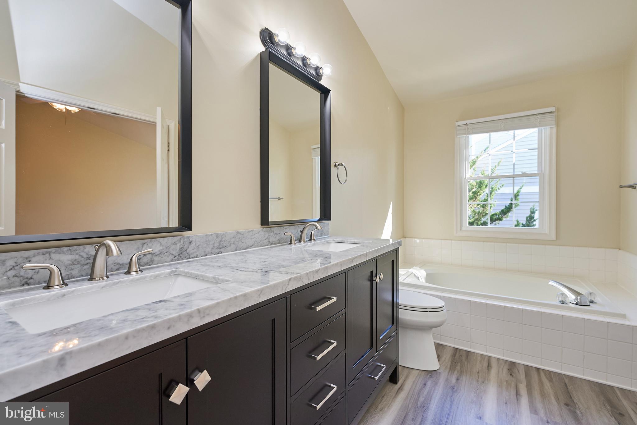 KINGSTOWNE - Residential