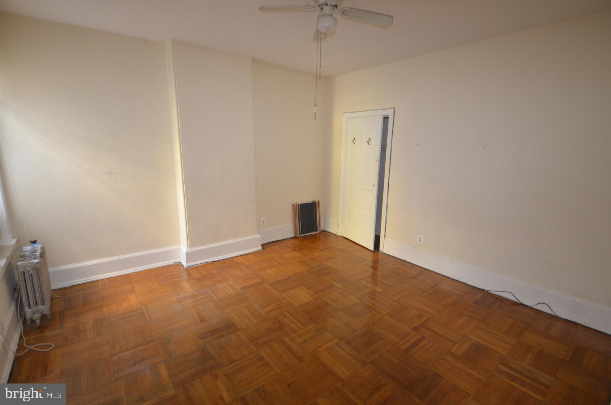 EAST FALLS - Residential Lease