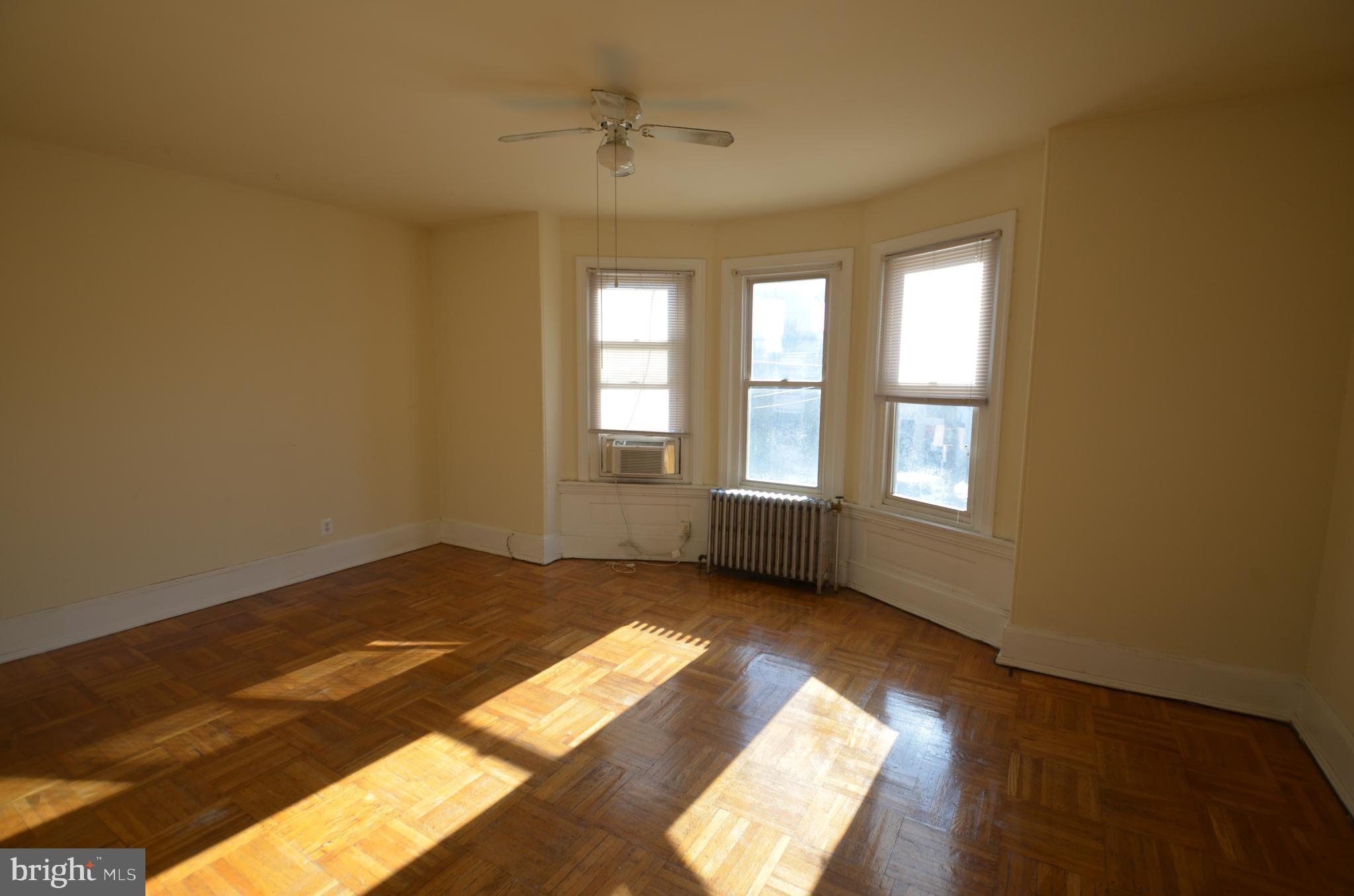 EAST FALLS - Residential Lease