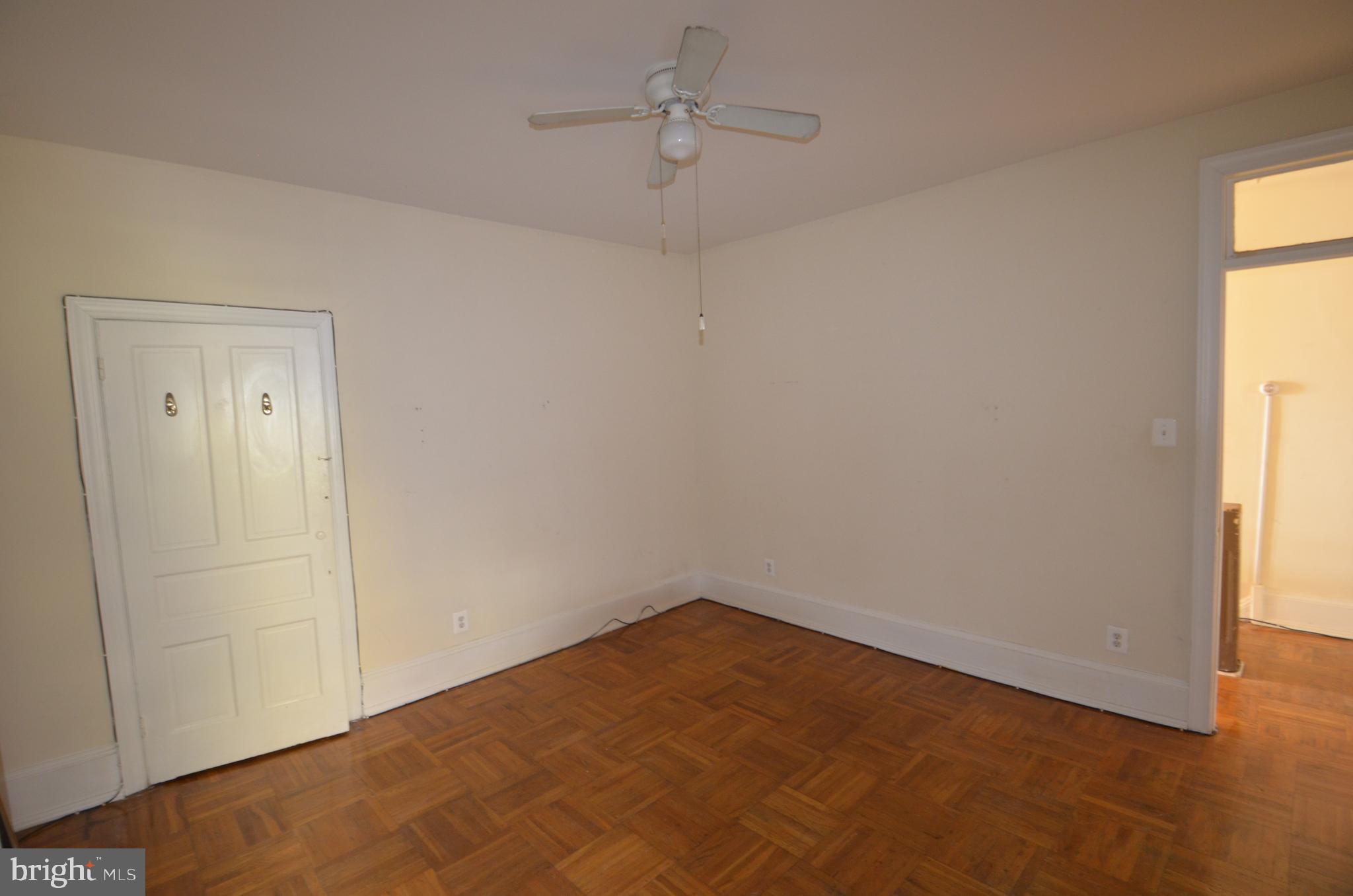 EAST FALLS - Residential Lease