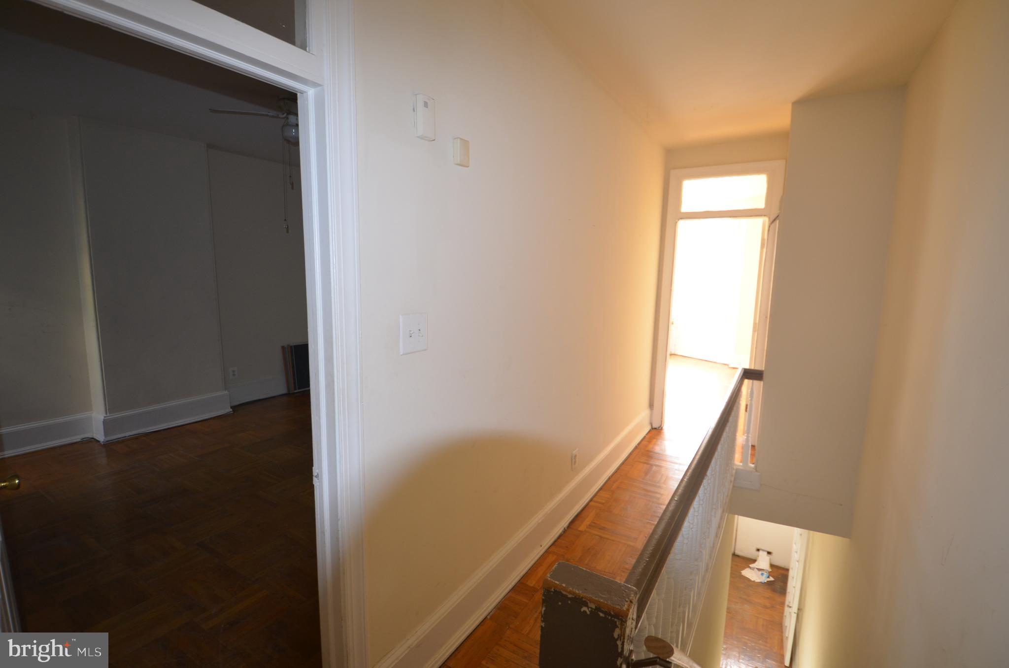 EAST FALLS - Residential Lease