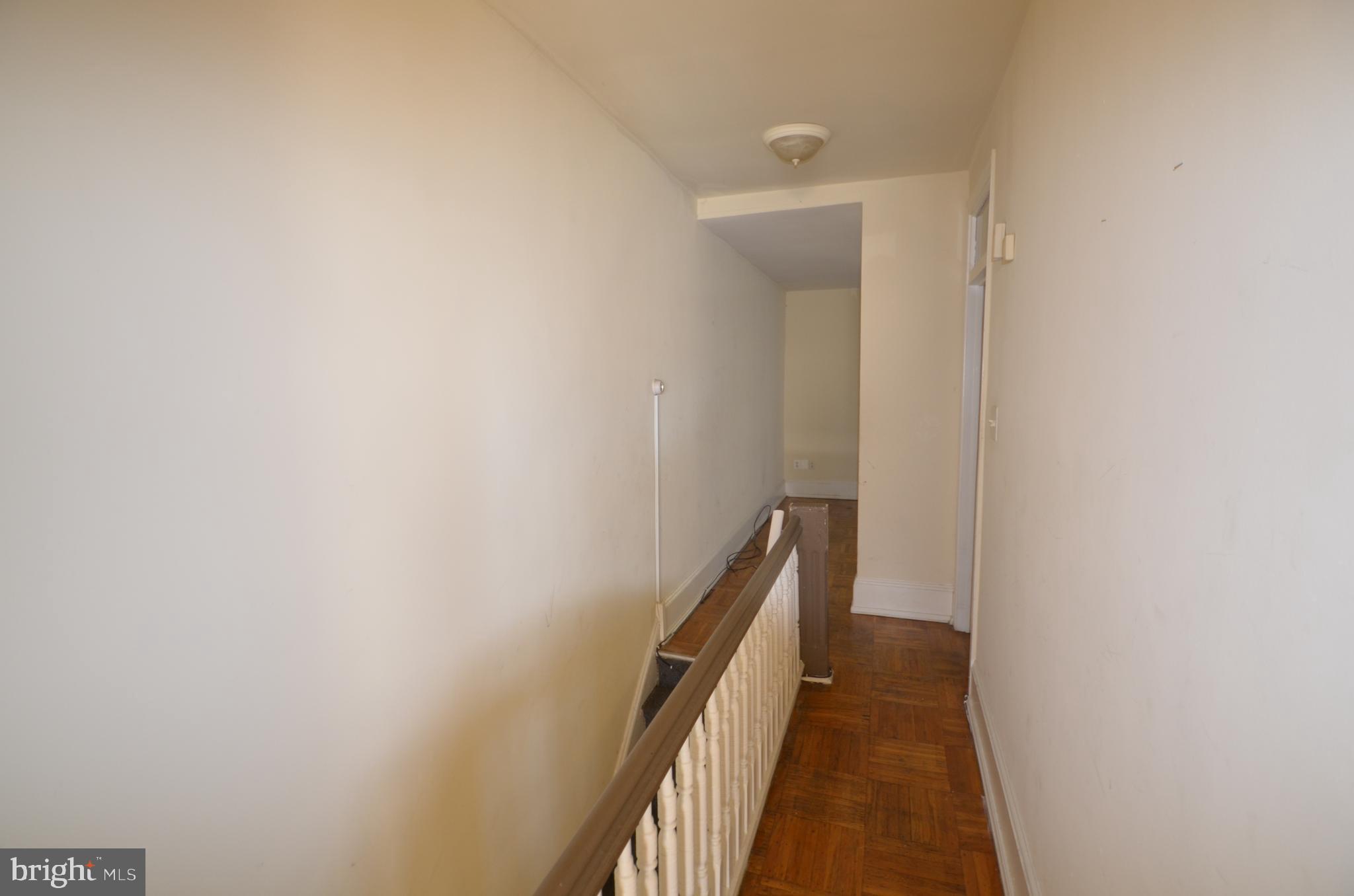 EAST FALLS - Residential Lease