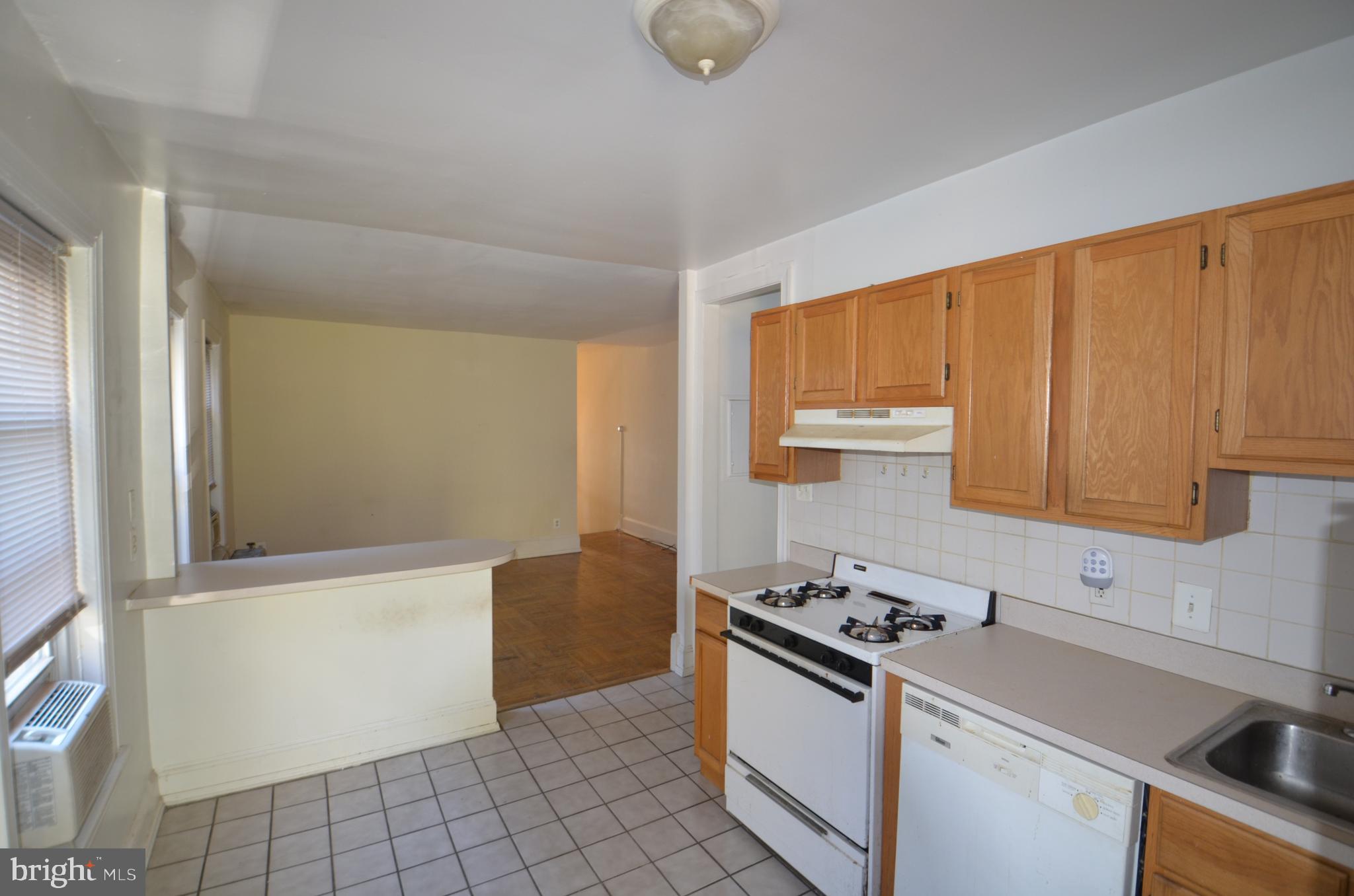 EAST FALLS - Residential Lease