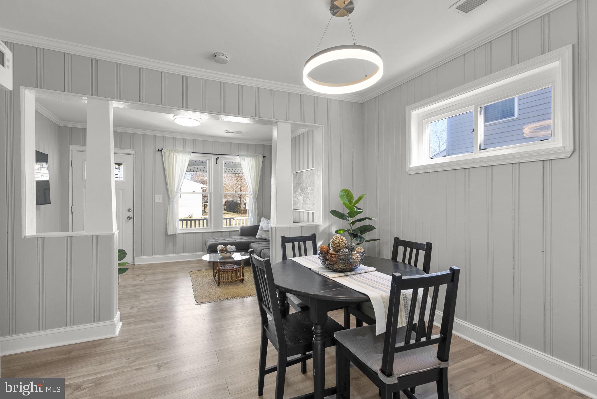 COLMAR MANOR - Residential