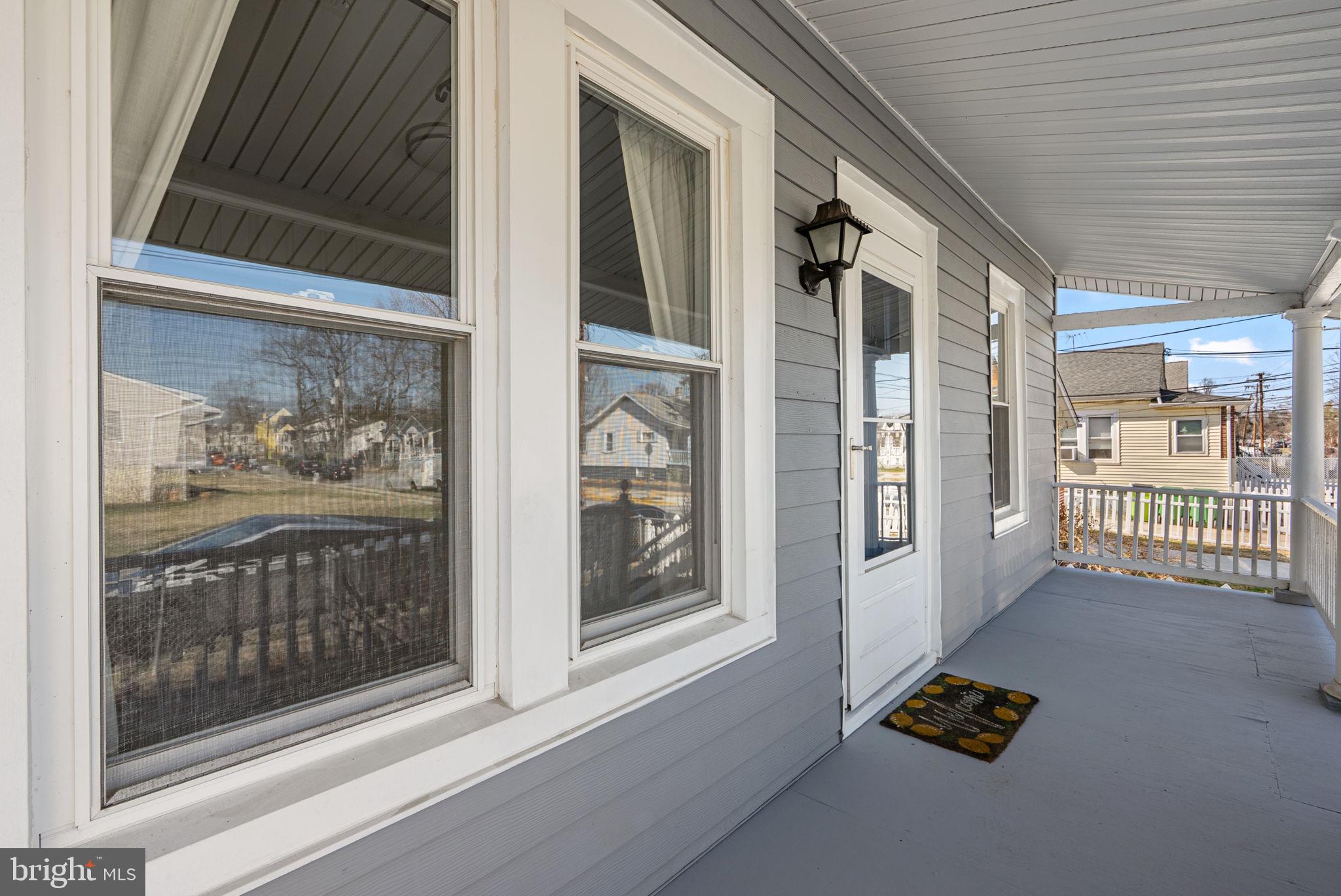 COLMAR MANOR - Residential