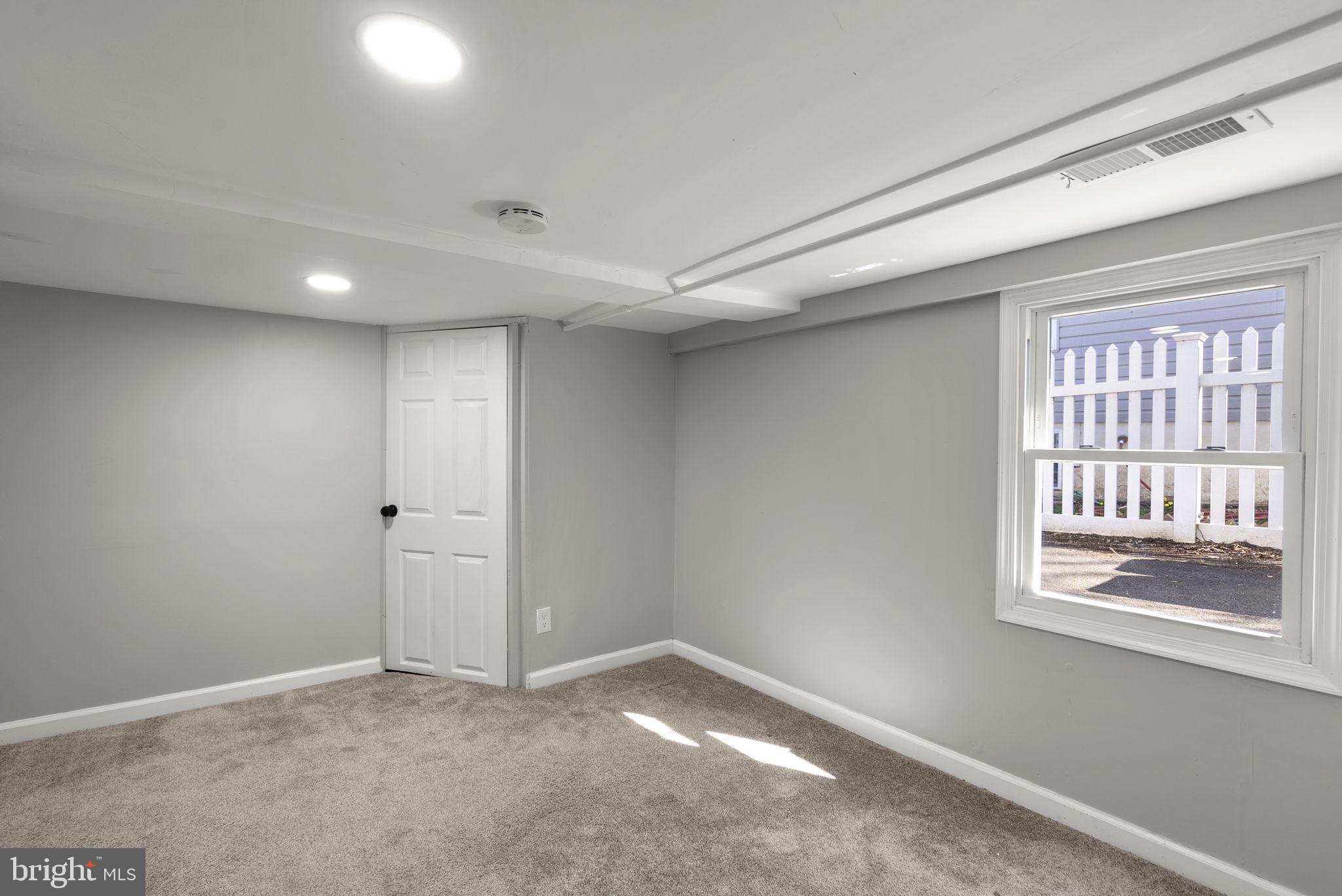 COLMAR MANOR - Residential