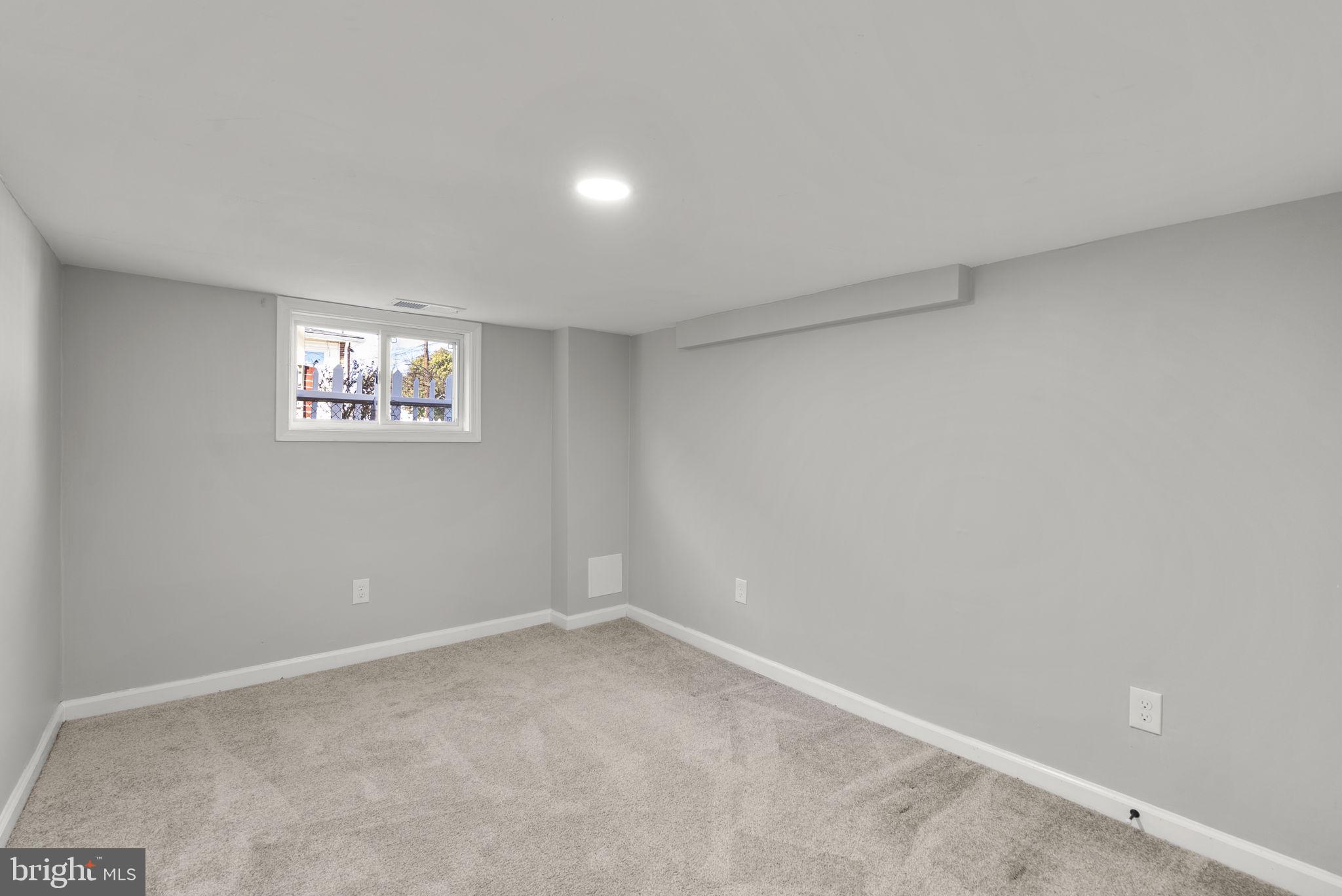 COLMAR MANOR - Residential